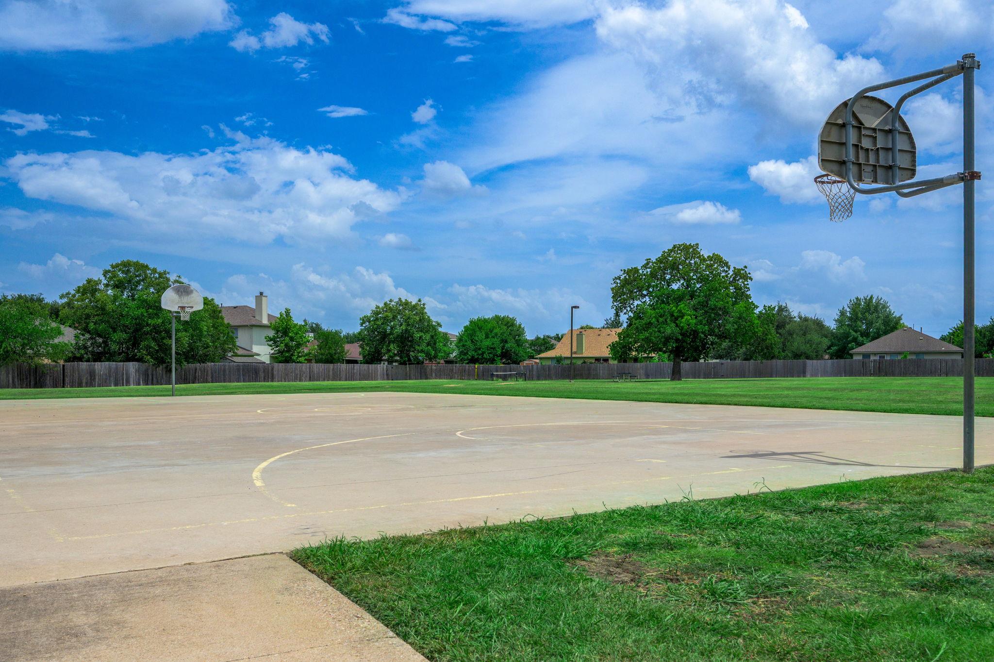 207 Presidio Dr, Leander, TX 78641