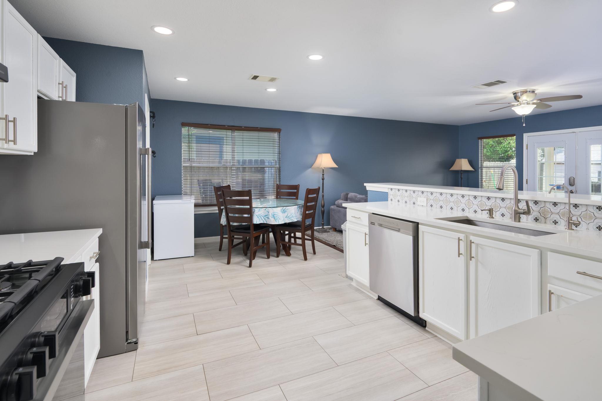 207 Presidio Dr, Leander, TX 78641