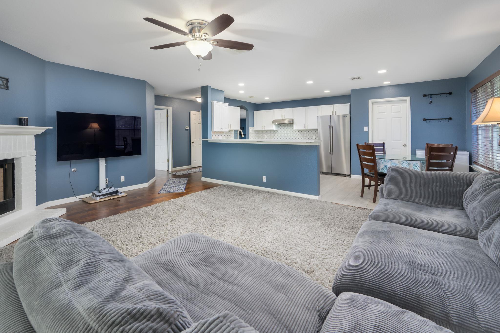 207 Presidio Dr, Leander, TX 78641