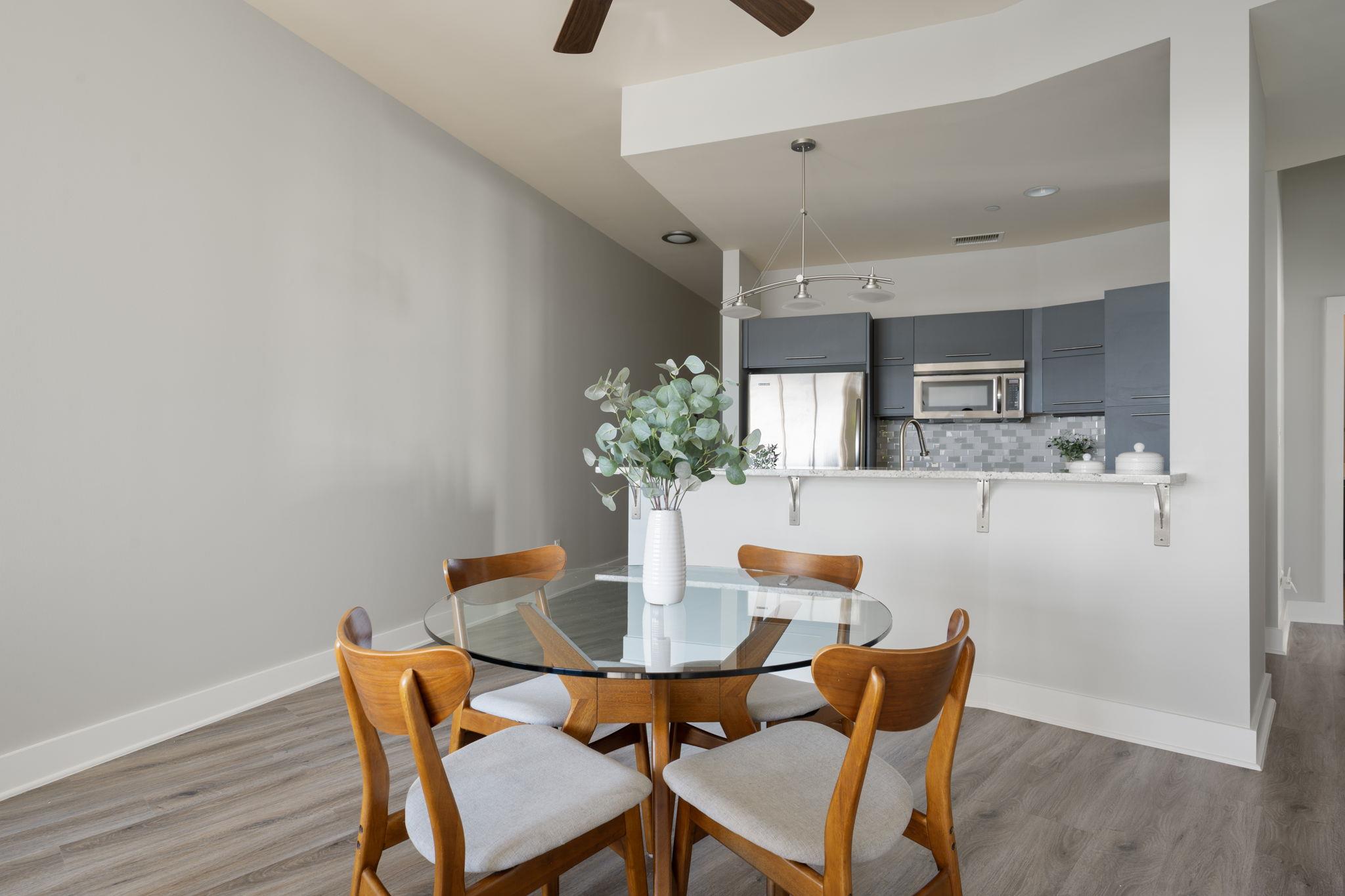 603 Davis St # 2009, Austin, TX 78701