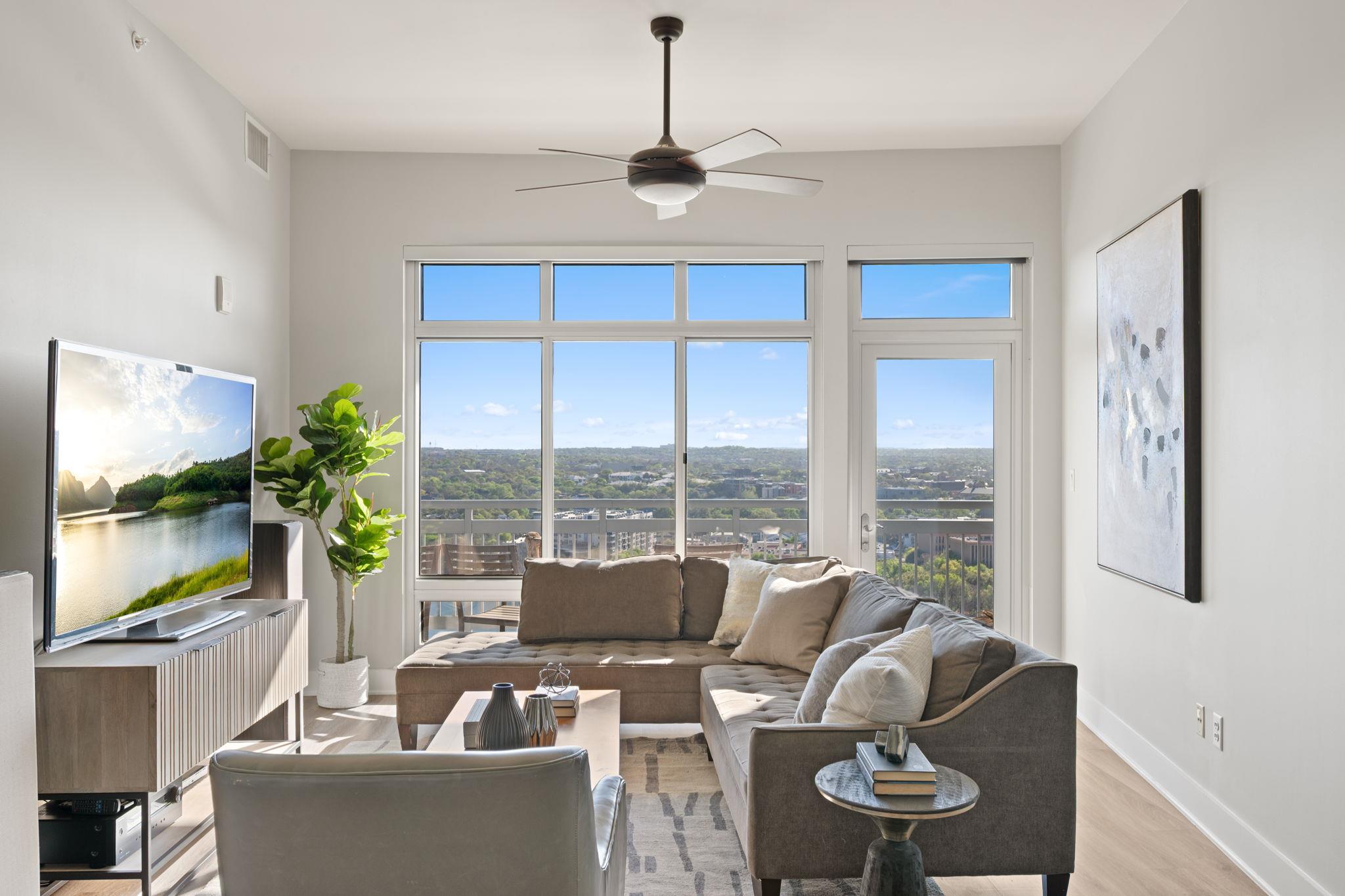 603 Davis St # 2009, Austin, TX 78701