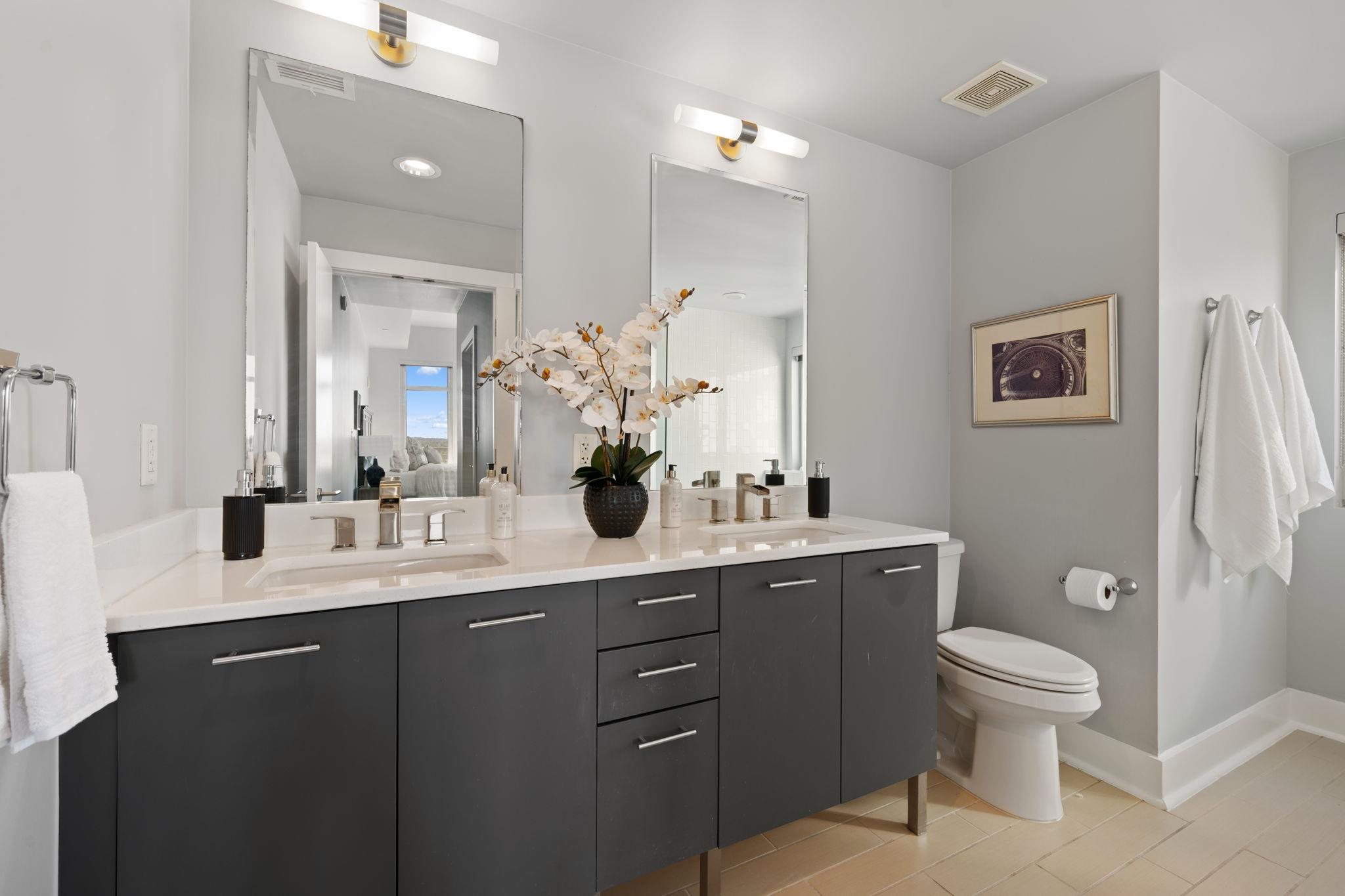 603 Davis St # 2009, Austin, TX 78701