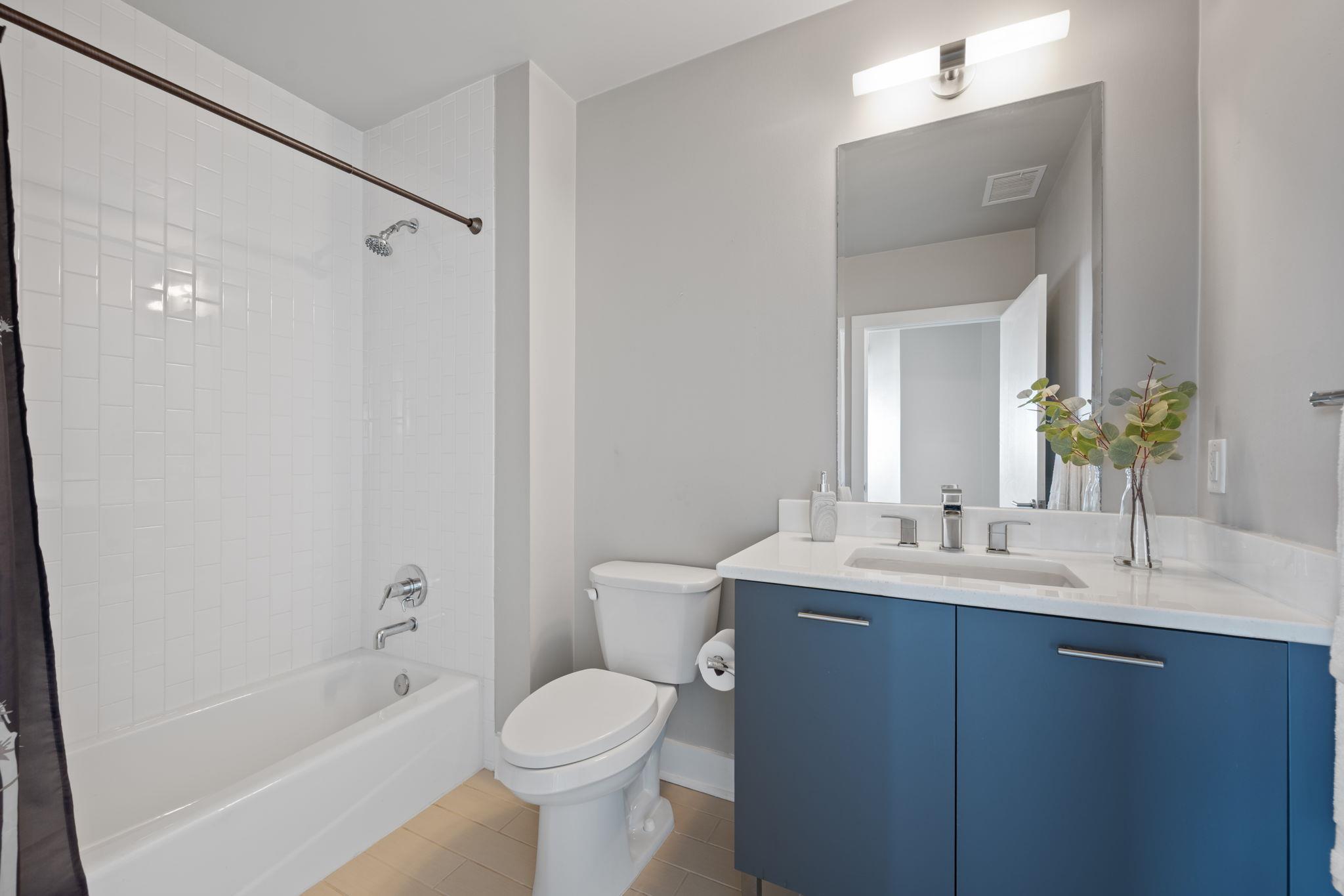 603 Davis St # 2009, Austin, TX 78701