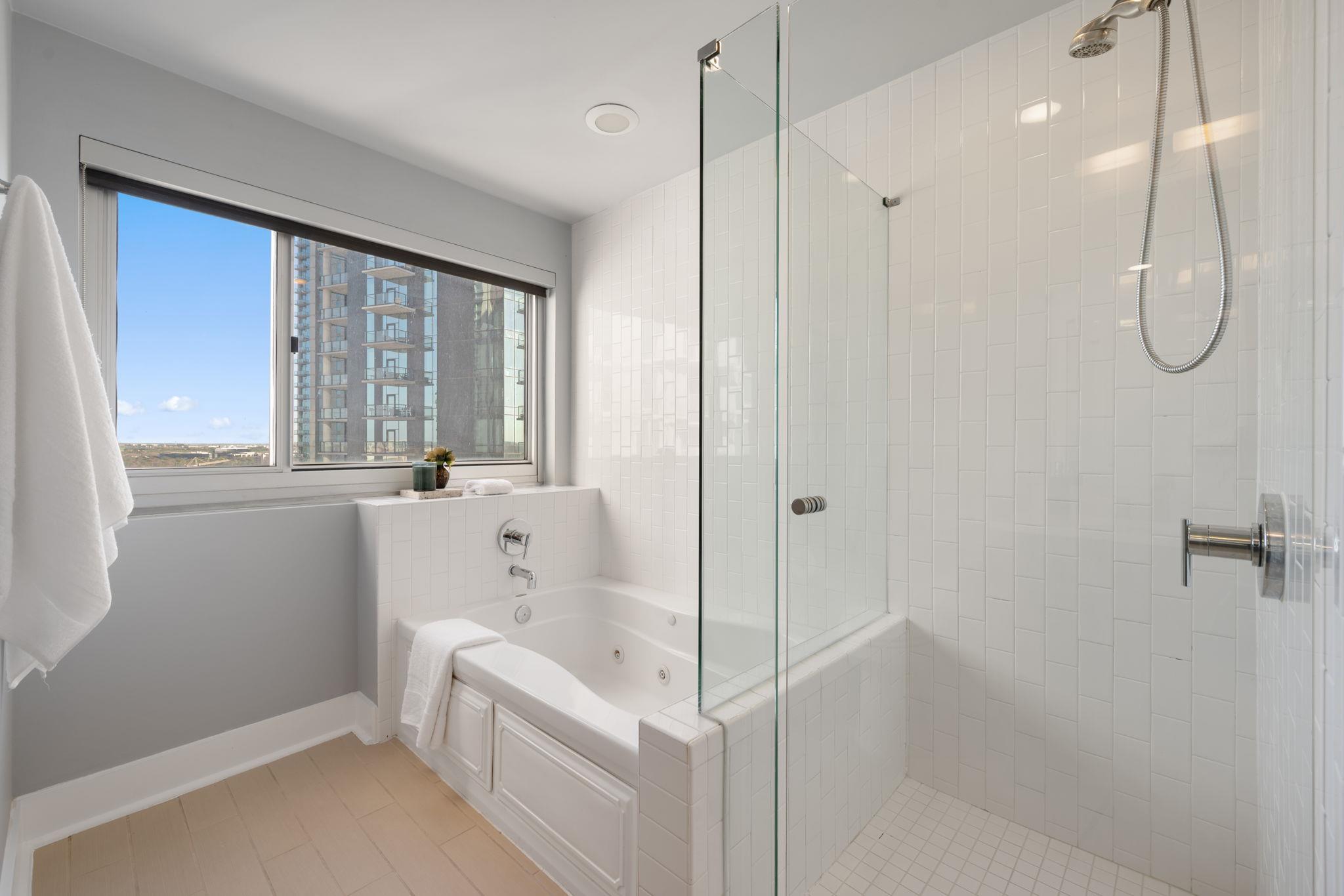 603 Davis St # 2009, Austin, TX 78701