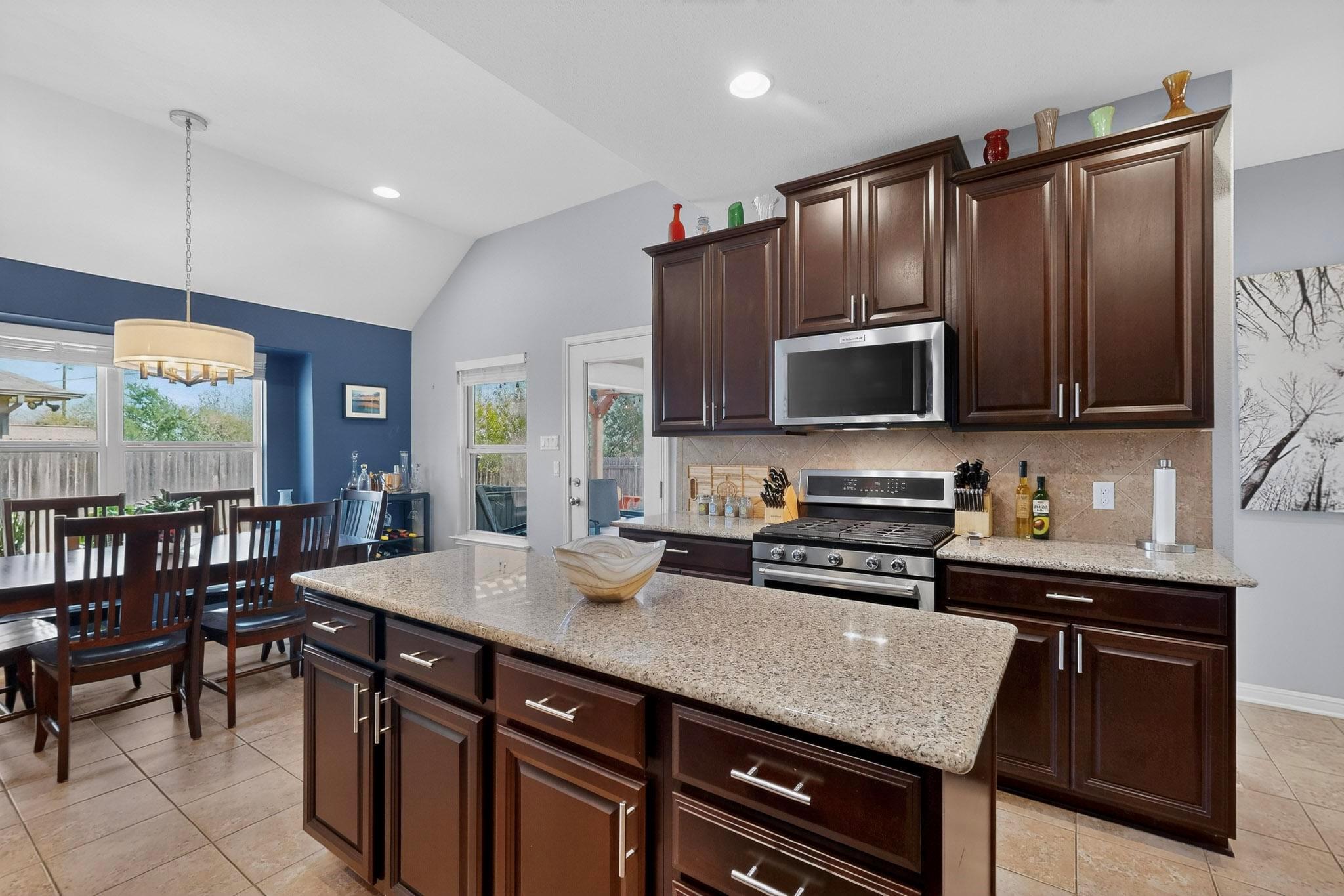 296 Still Hollow Crk, Buda, TX 78610