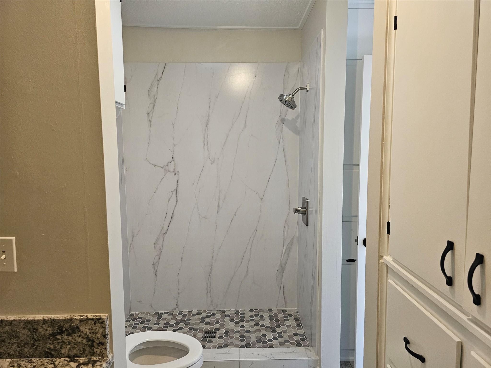 503 W 12th St, Taylor, TX 76574