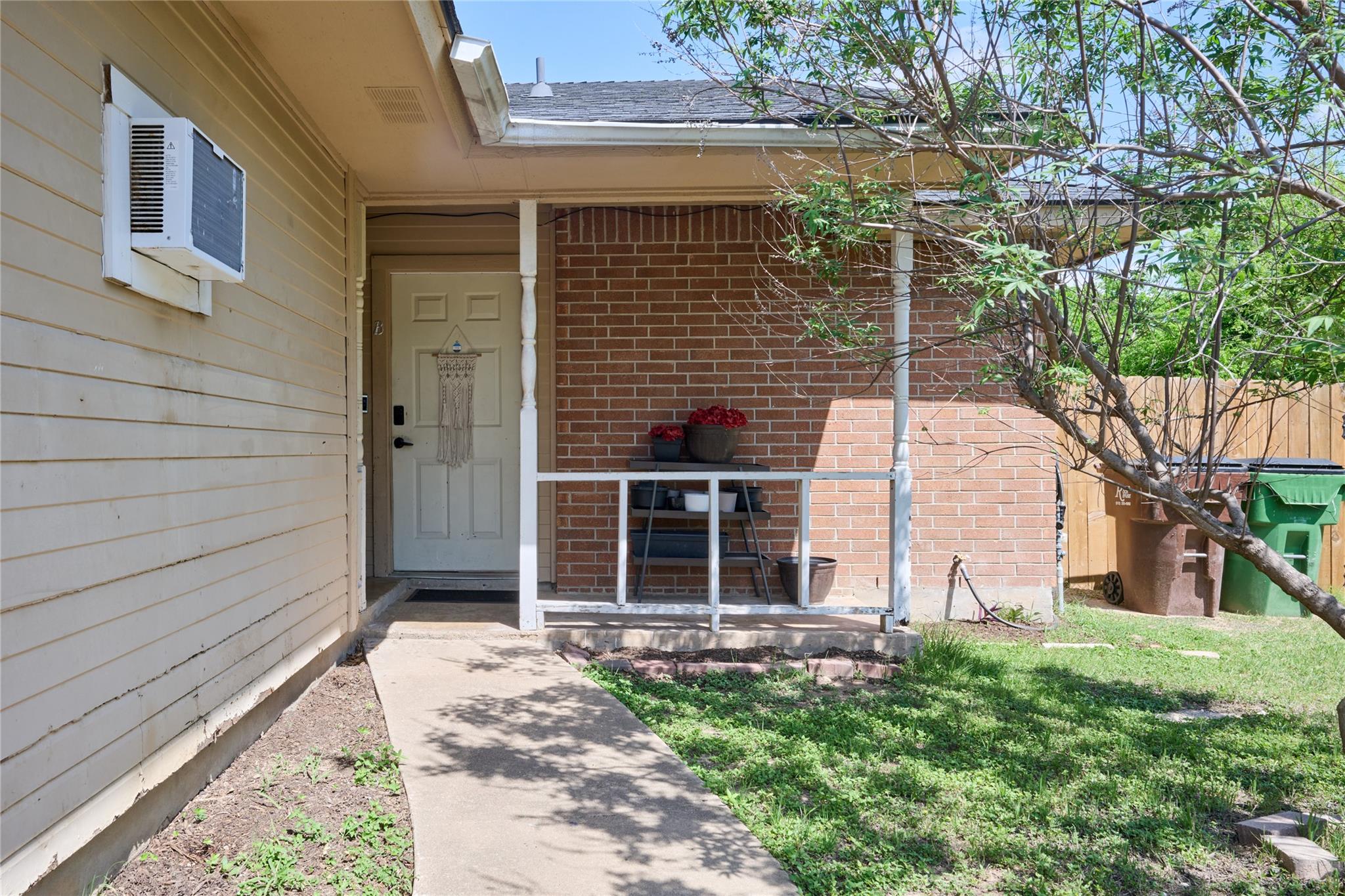 2003 Old West Pl, Round Rock, TX 78681