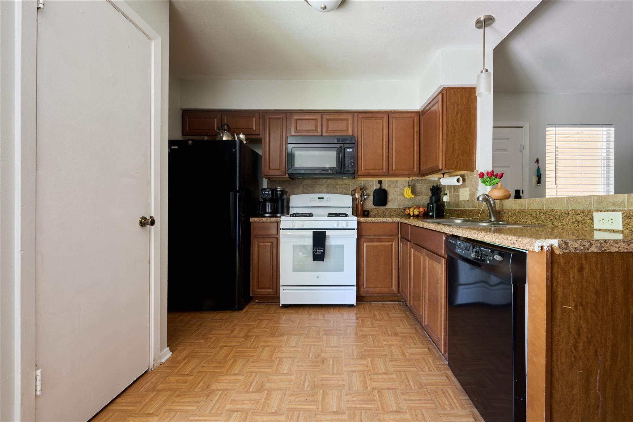 2003 Old West Pl, Round Rock, TX 78681