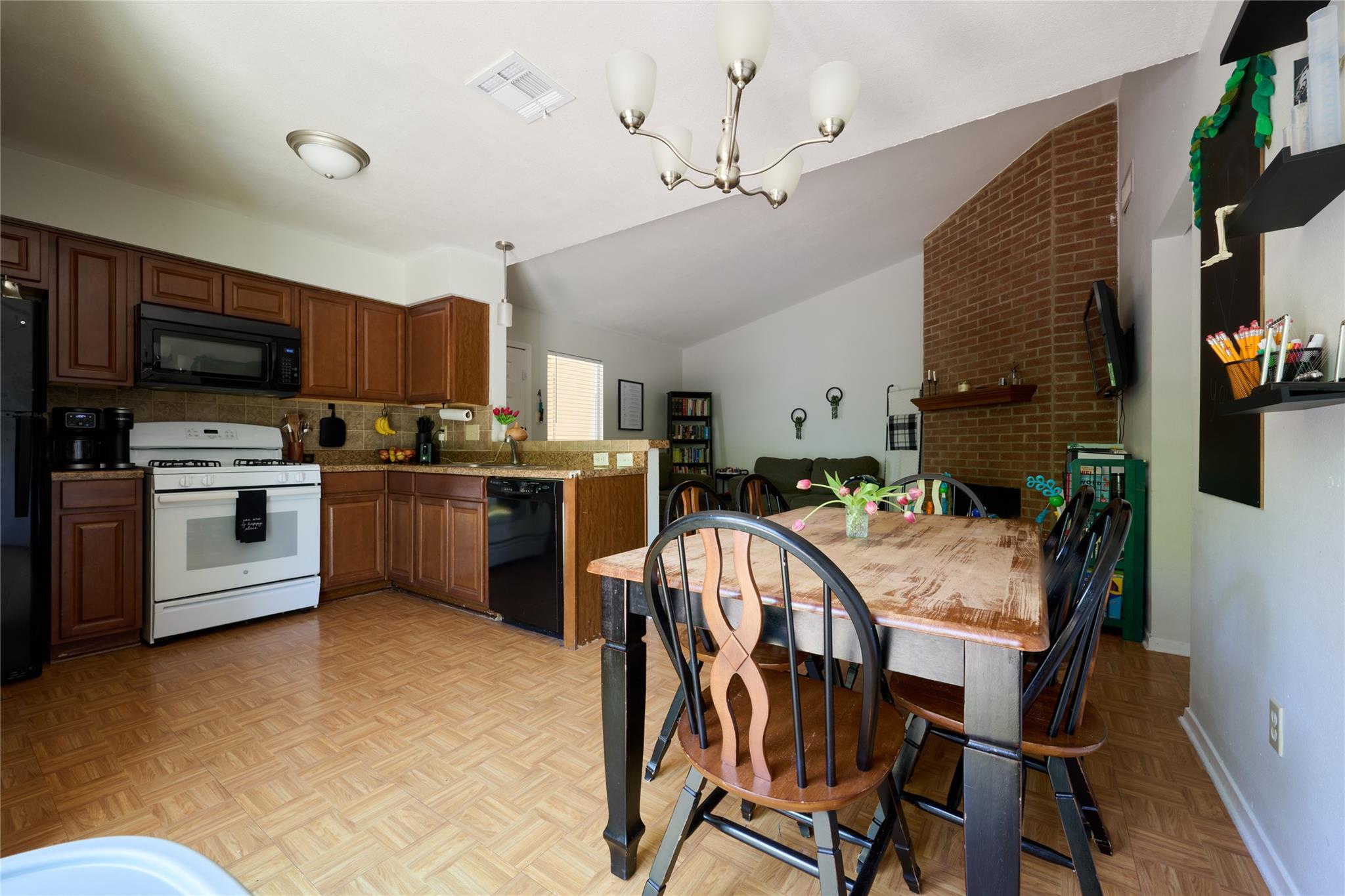 2003 Old West Pl, Round Rock, TX 78681