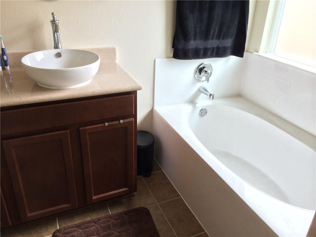 2021 Nestlewood Dr, Austin, TX 78754