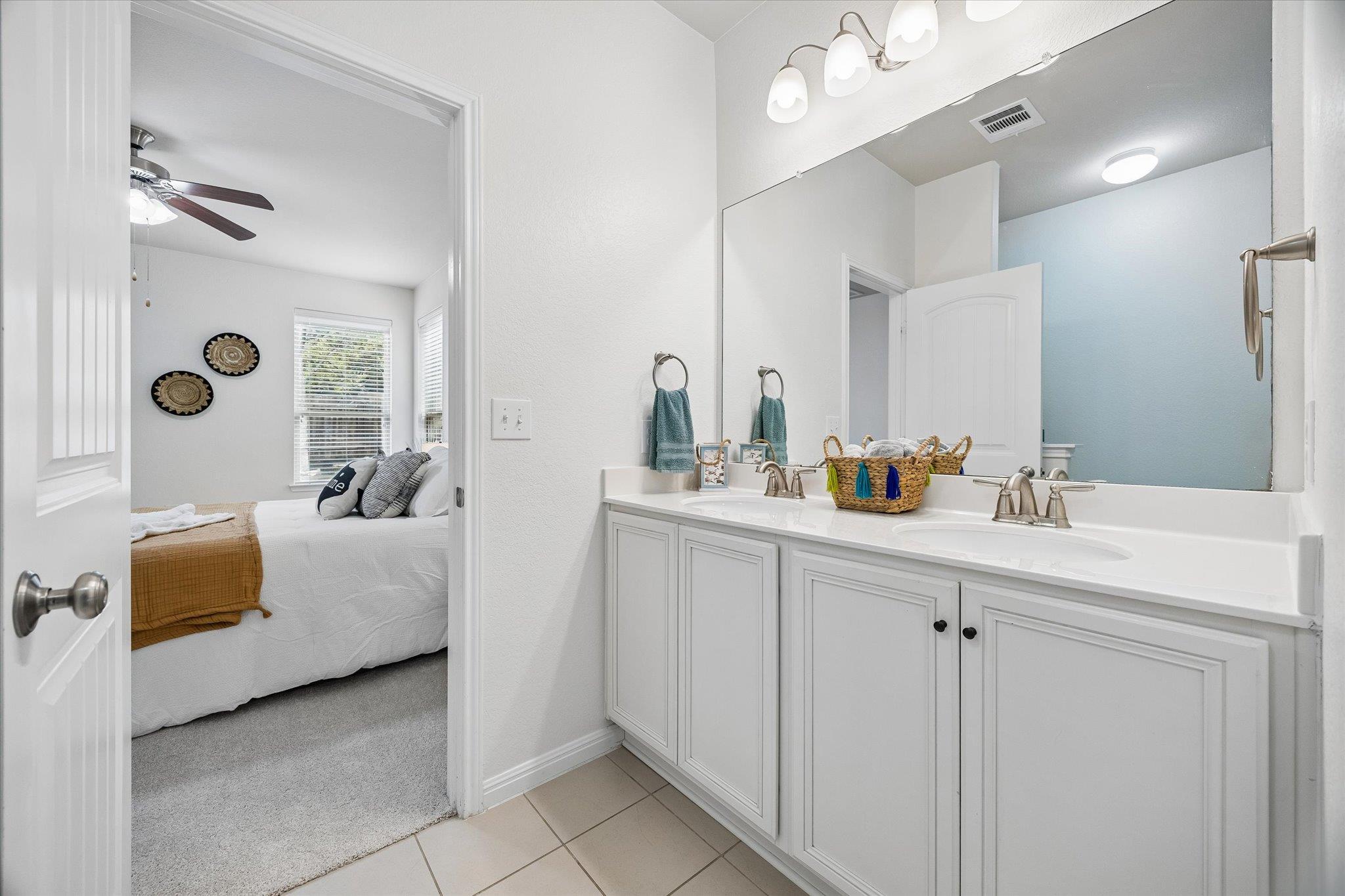 192 Santa Maria St, Georgetown, TX 78628