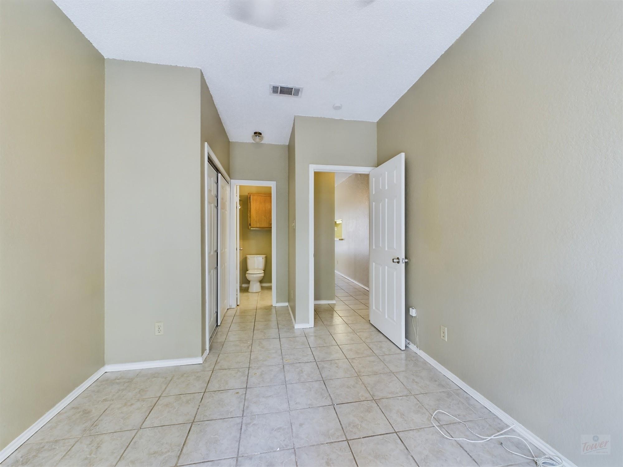 2706 Salado St # 206, Austin, TX 78705