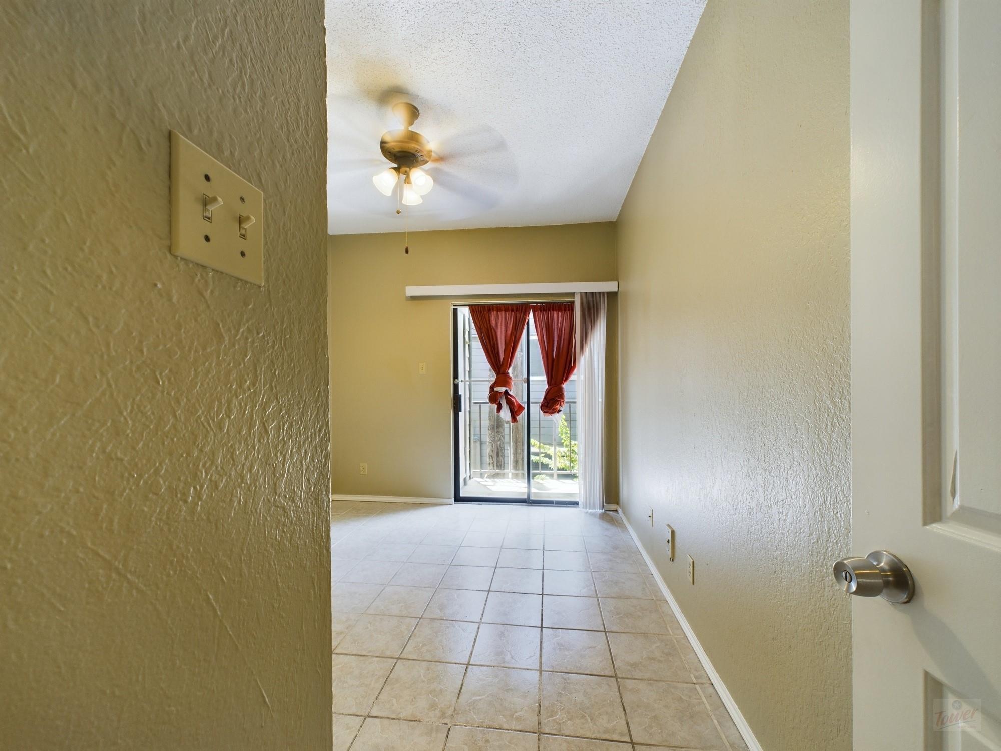 2706 Salado St # 206, Austin, TX 78705