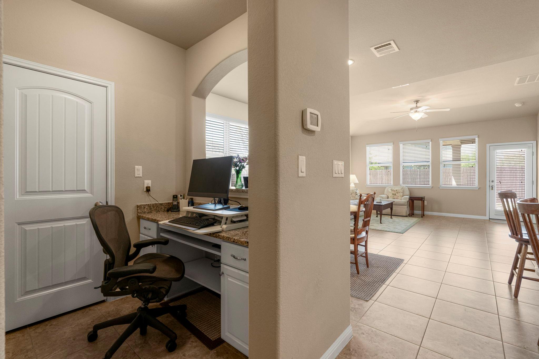 140 Brockston Dr, Buda, TX 78610