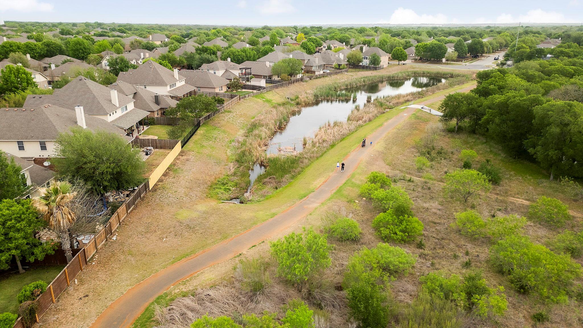 140 Brockston Dr, Buda, TX 78610