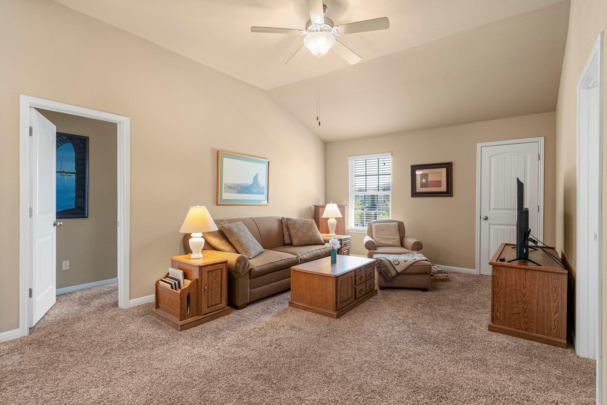 140 Brockston Dr, Buda, TX 78610