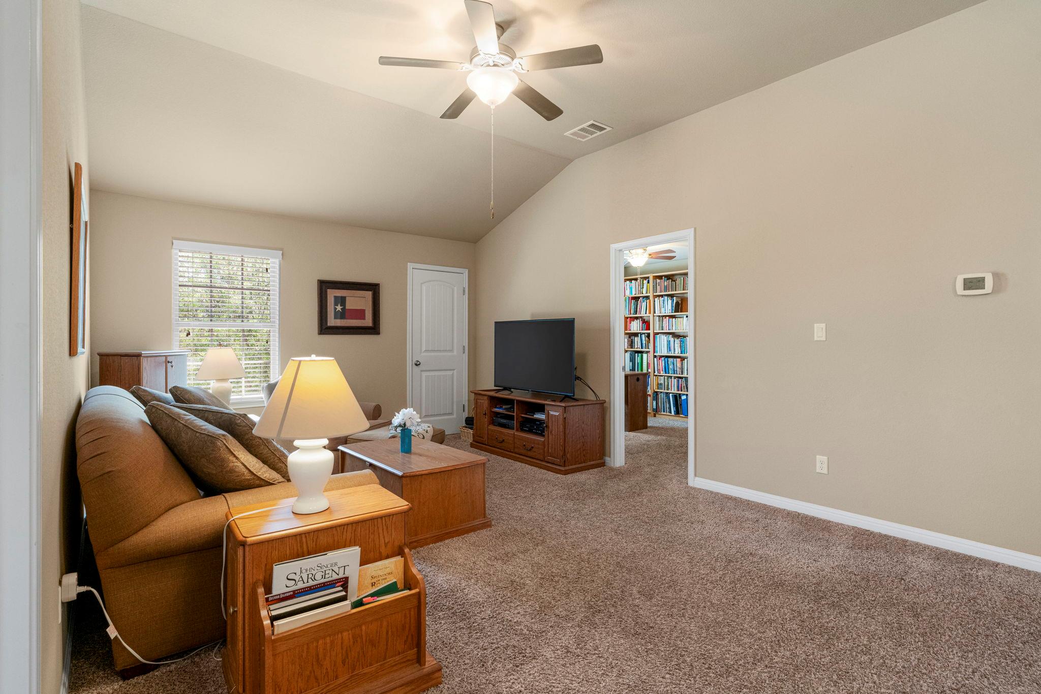 140 Brockston Dr, Buda, TX 78610