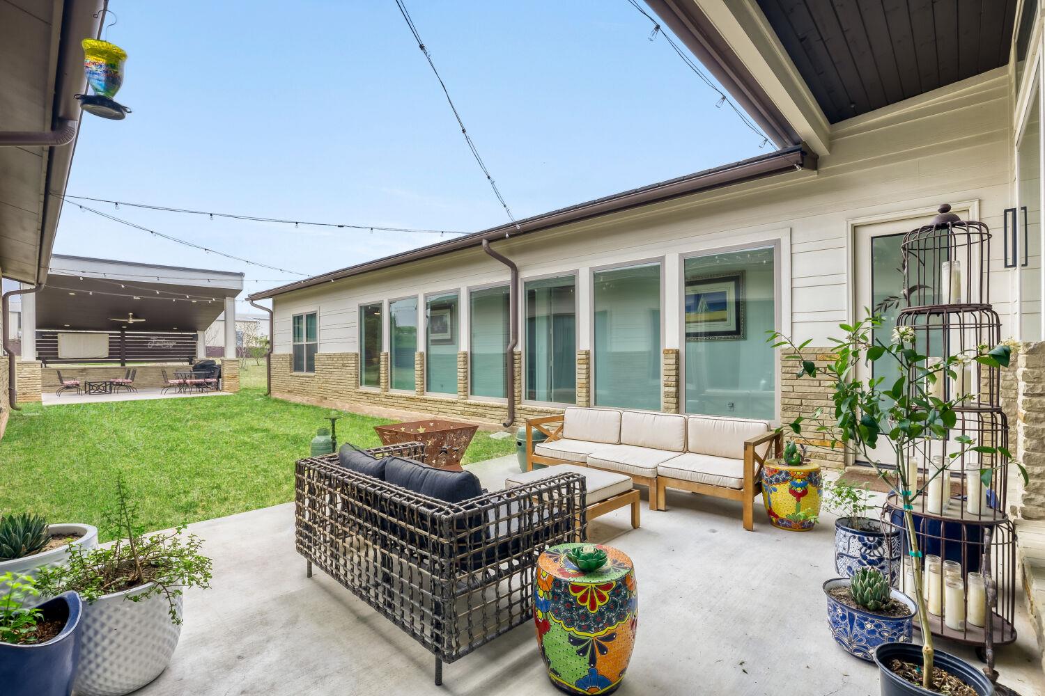 108 Tambra Lea Ln, Liberty Hill, TX 78642