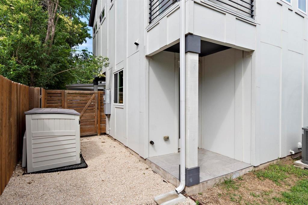 911 Stobaugh St # 2, Austin, TX 78757
