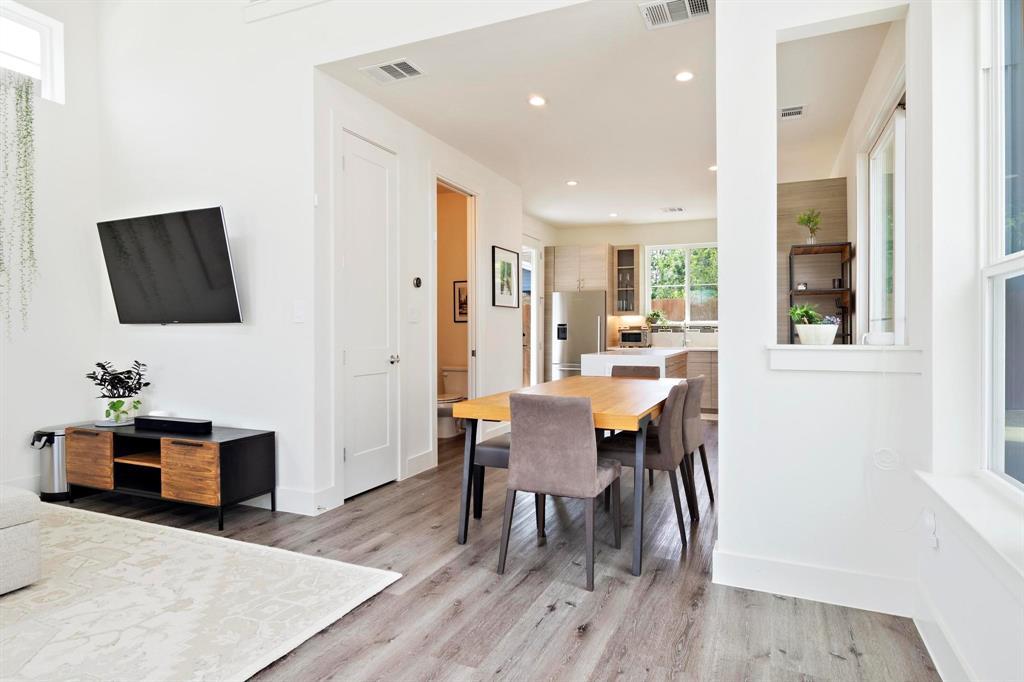 911 Stobaugh St # 2, Austin, TX 78757