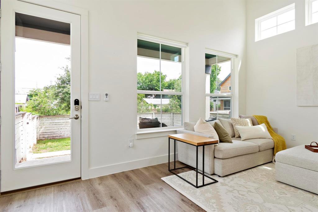 911 Stobaugh St # 2, Austin, TX 78757