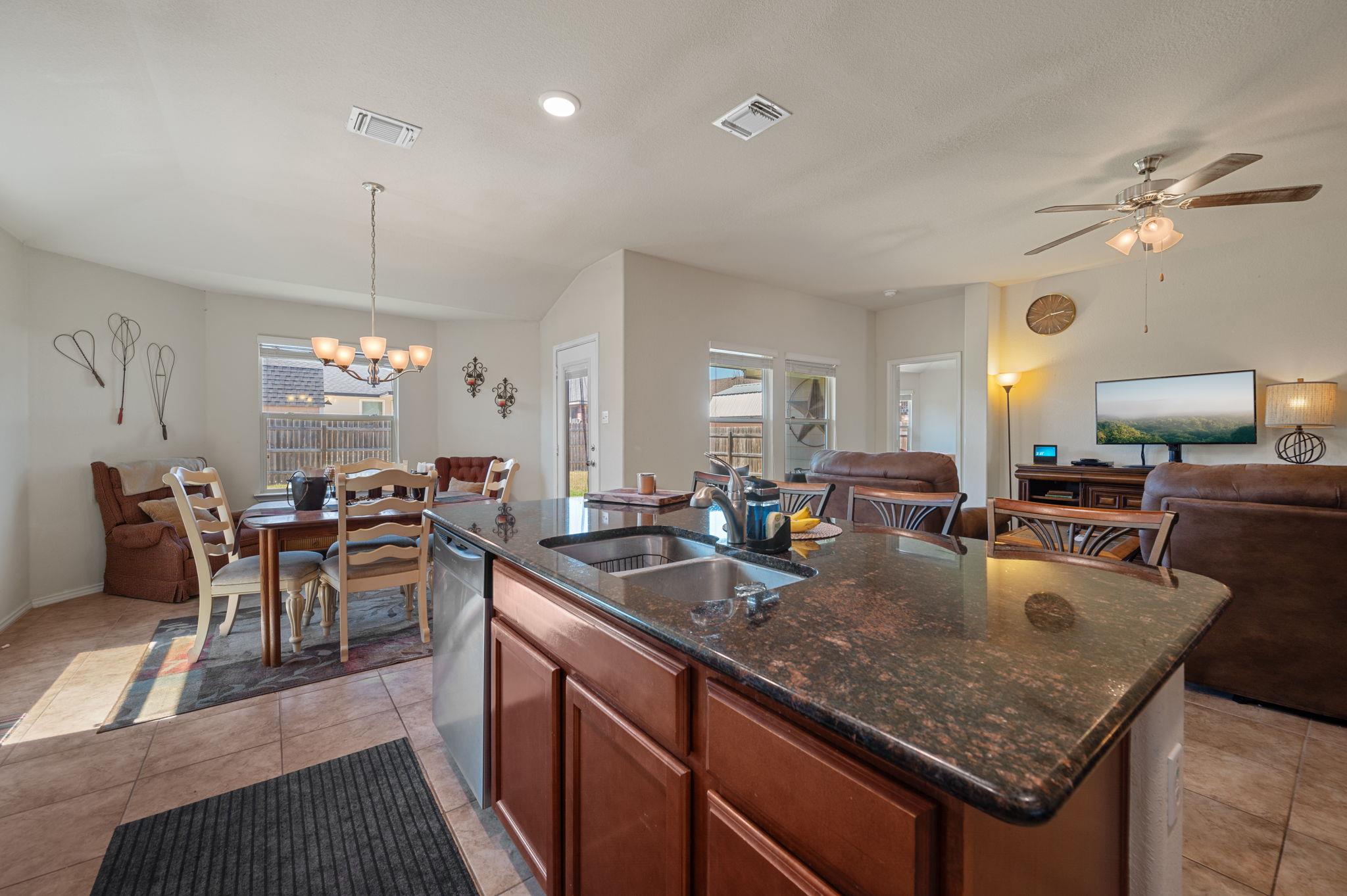 6208 Tess Rd, Temple, TX 76502