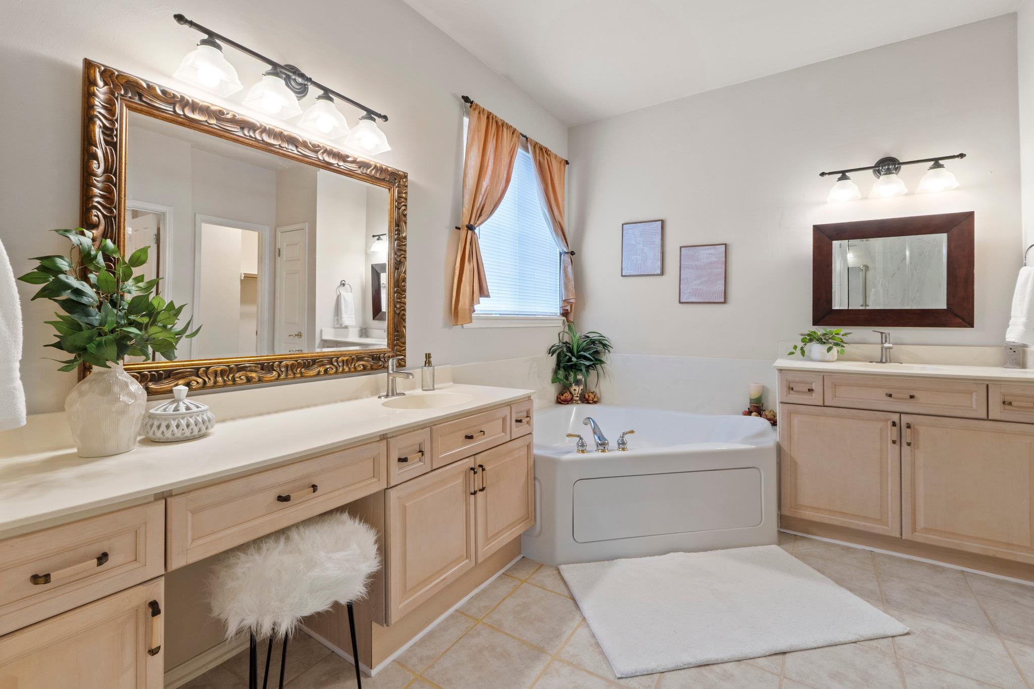 3508 Savoy Ct, Austin, TX 78738