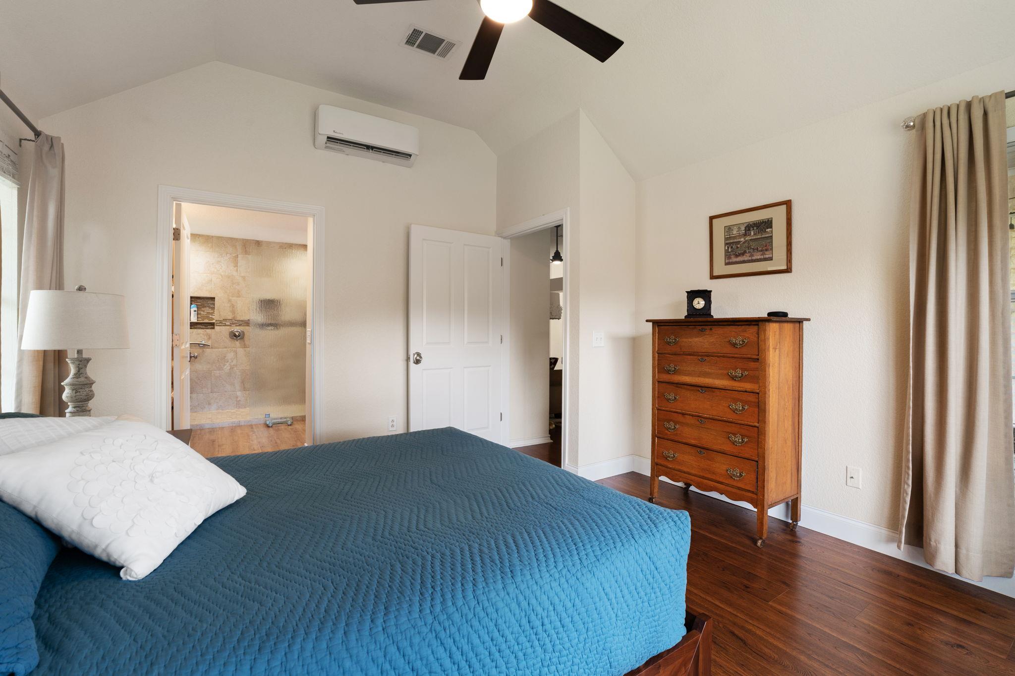 124 Village Dr, Georgetown, TX 78628