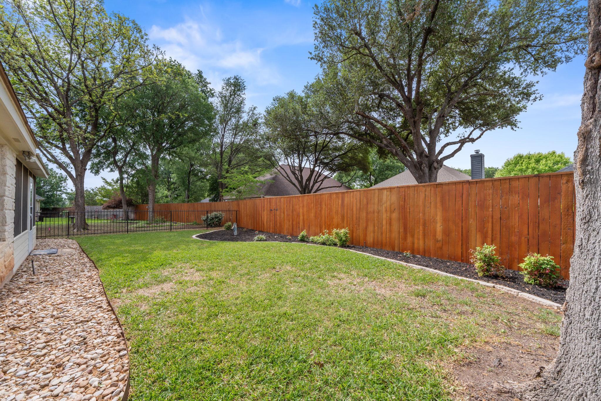 124 Village Dr, Georgetown, TX 78628