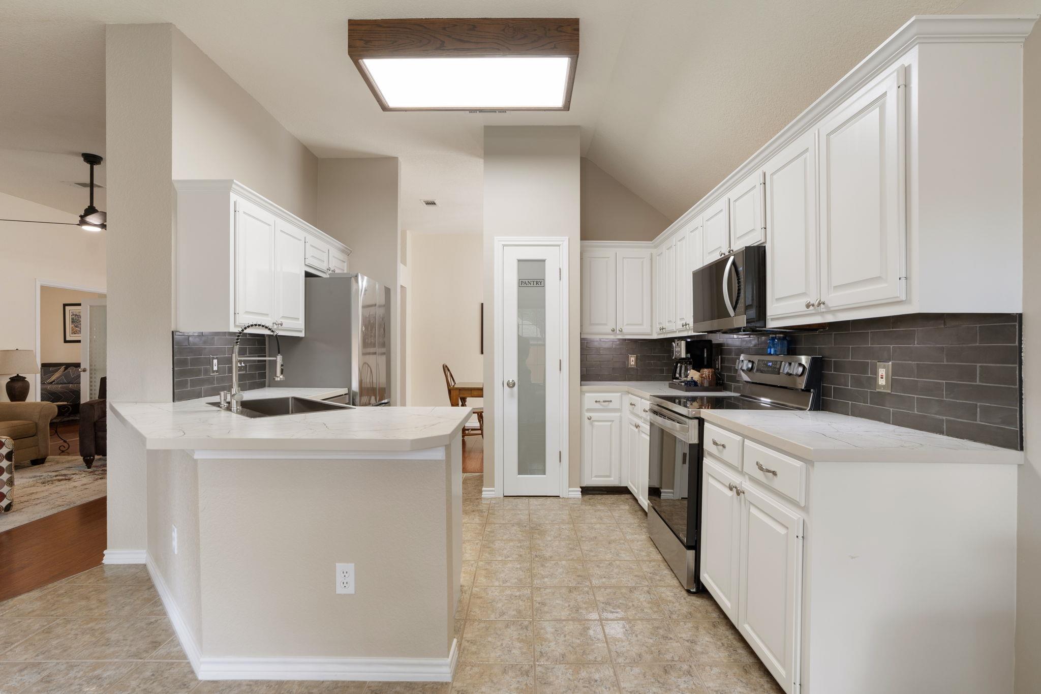 124 Village Dr, Georgetown, TX 78628