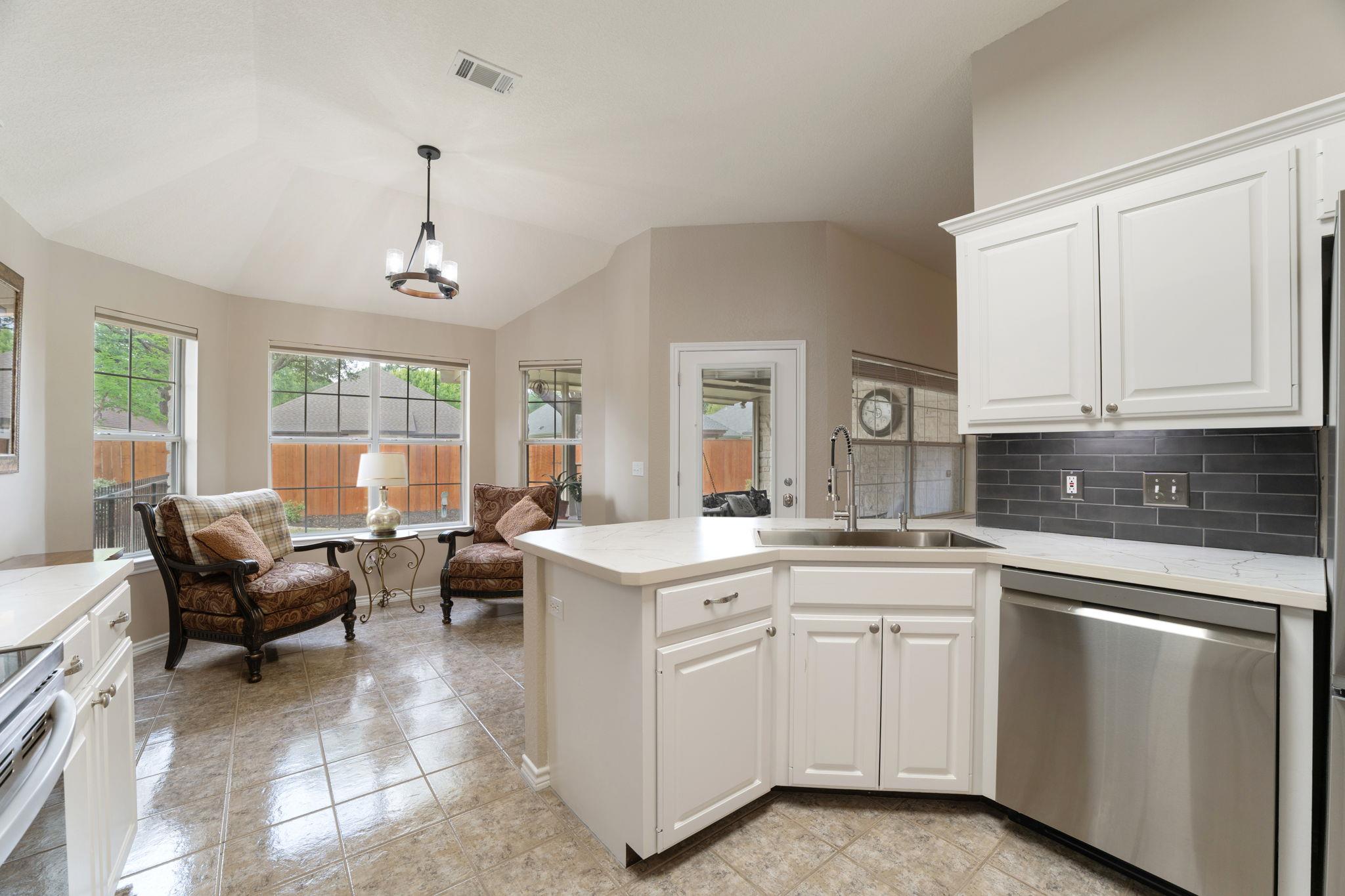 124 Village Dr, Georgetown, TX 78628