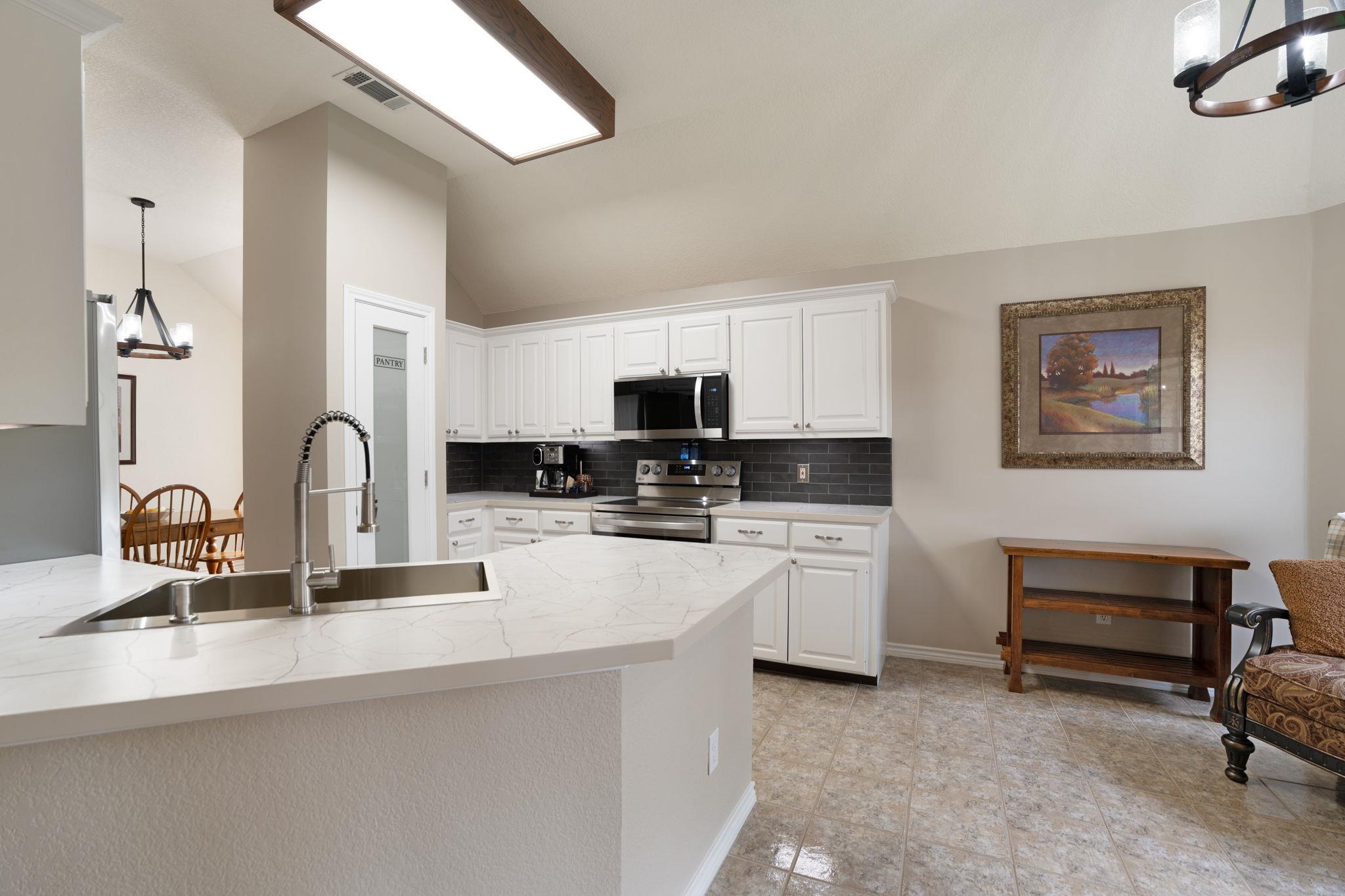 124 Village Dr, Georgetown, TX 78628