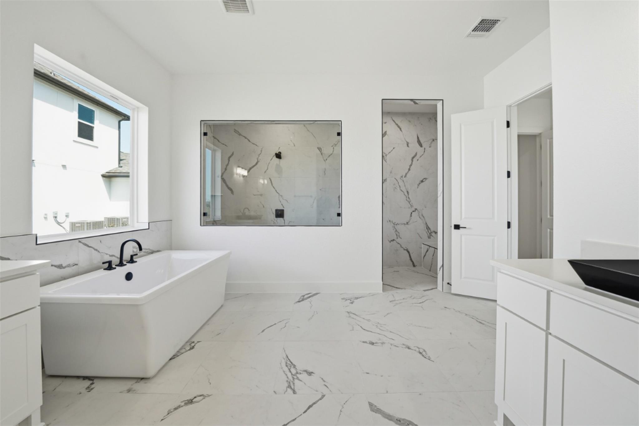 2413 Vittoria Vw, Leander, TX 78641