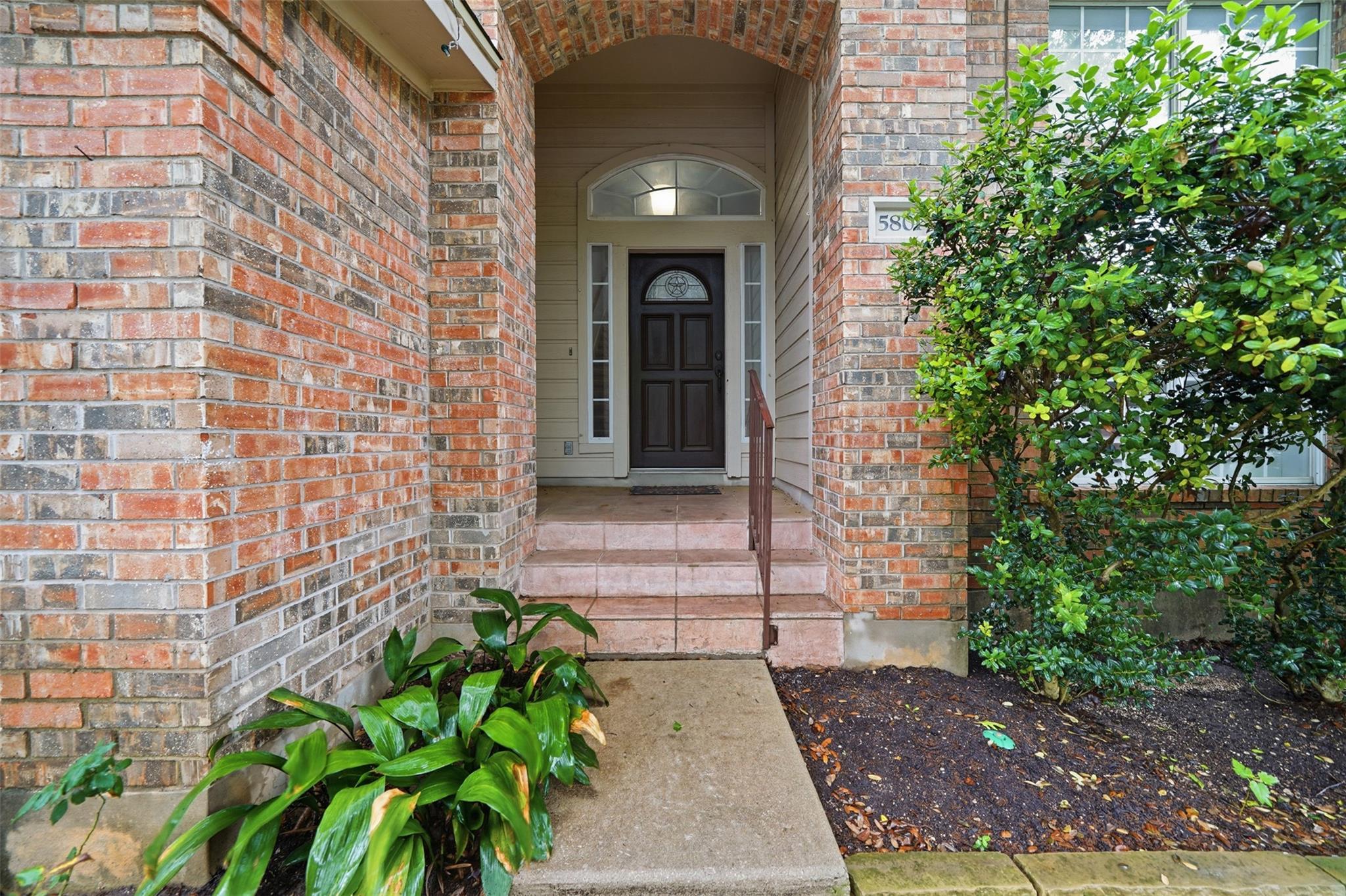 5801 Marchmont Ln, Austin, TX 78749