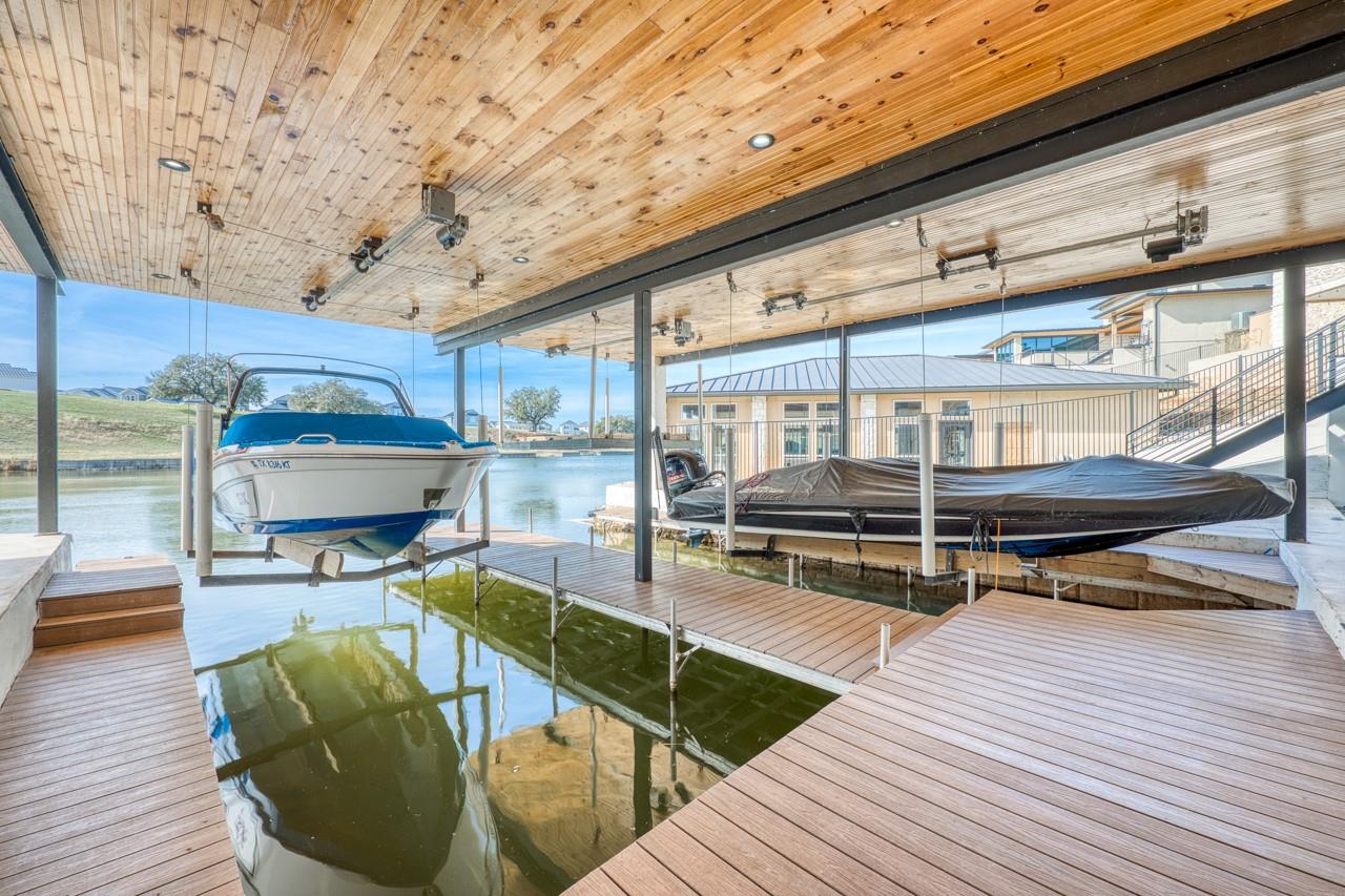 110 Clearwater Dr, Kingsland, TX 78639