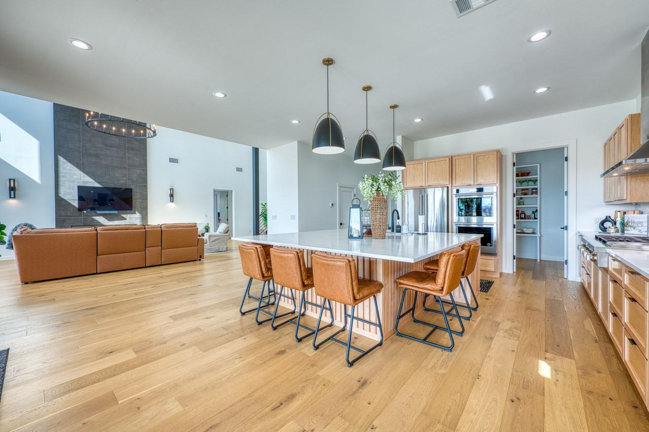 110 Clearwater Dr, Kingsland, TX 78639