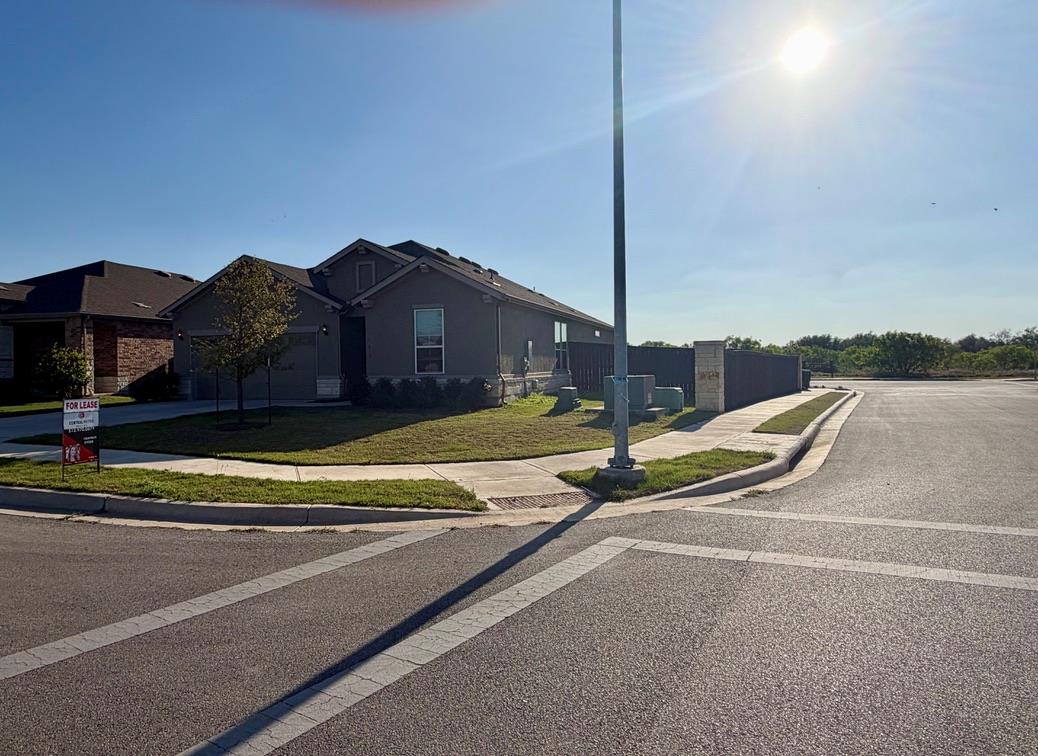 193 Slenderleaf Dr, Marble Falls, TX 78654