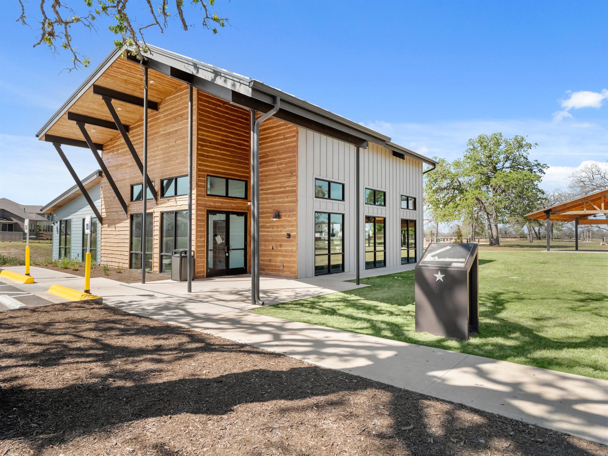 230 Coleto Trl, Bastrop, TX 78602