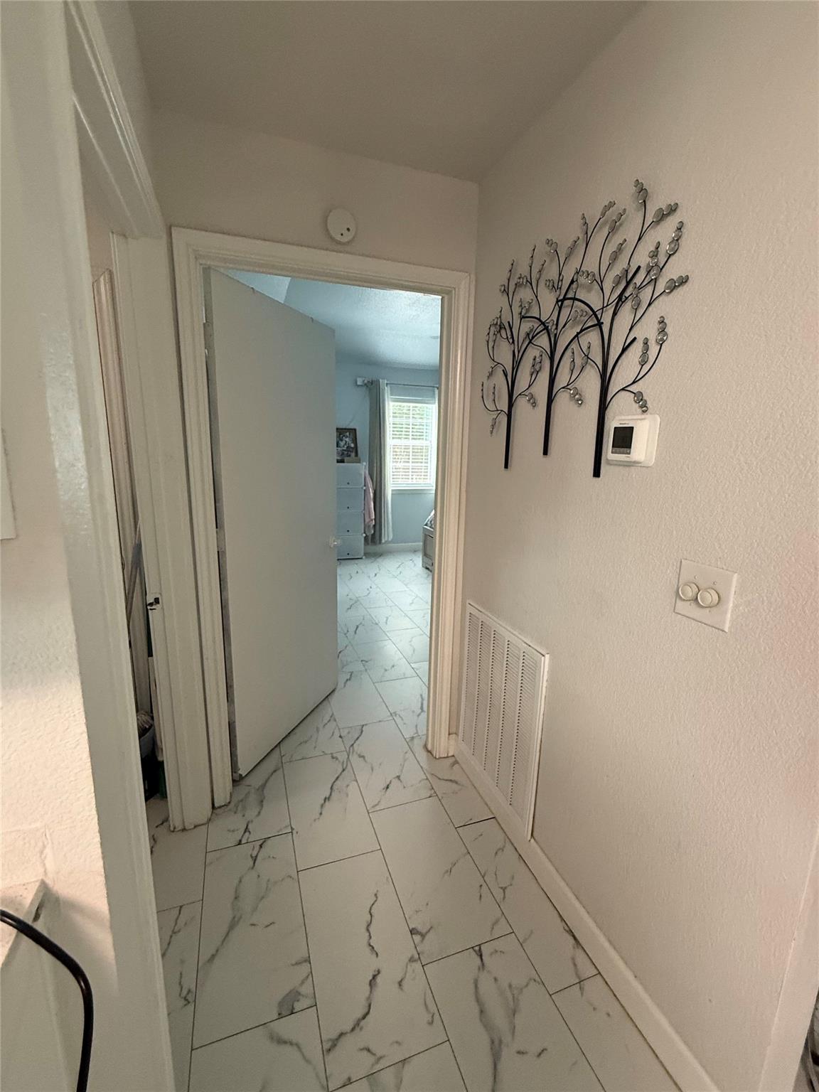 968 Red Town Rd, Elgin, TX 78621