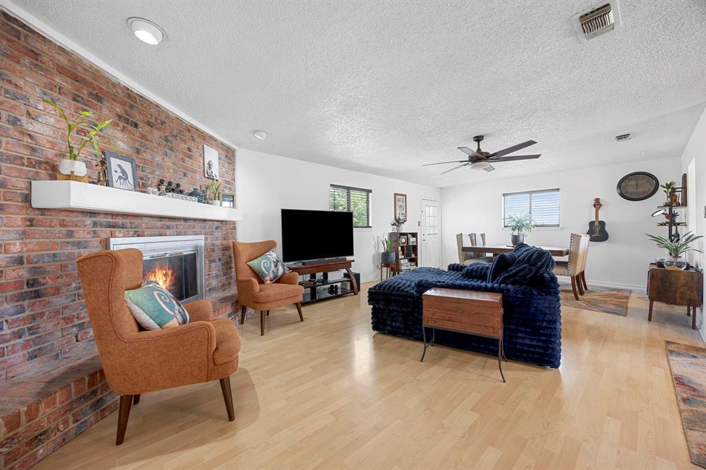 706 Cambridge Dr, Round Rock, TX 78664