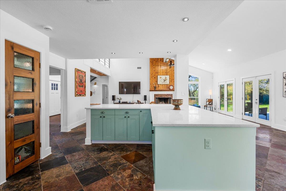 14519 Fitzhugh Rd, Austin, TX 78736