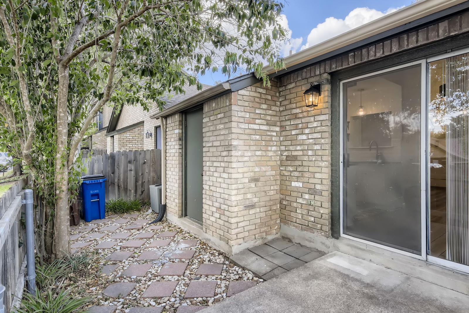 1015 E Yager Ln # 141, Austin, TX 78753