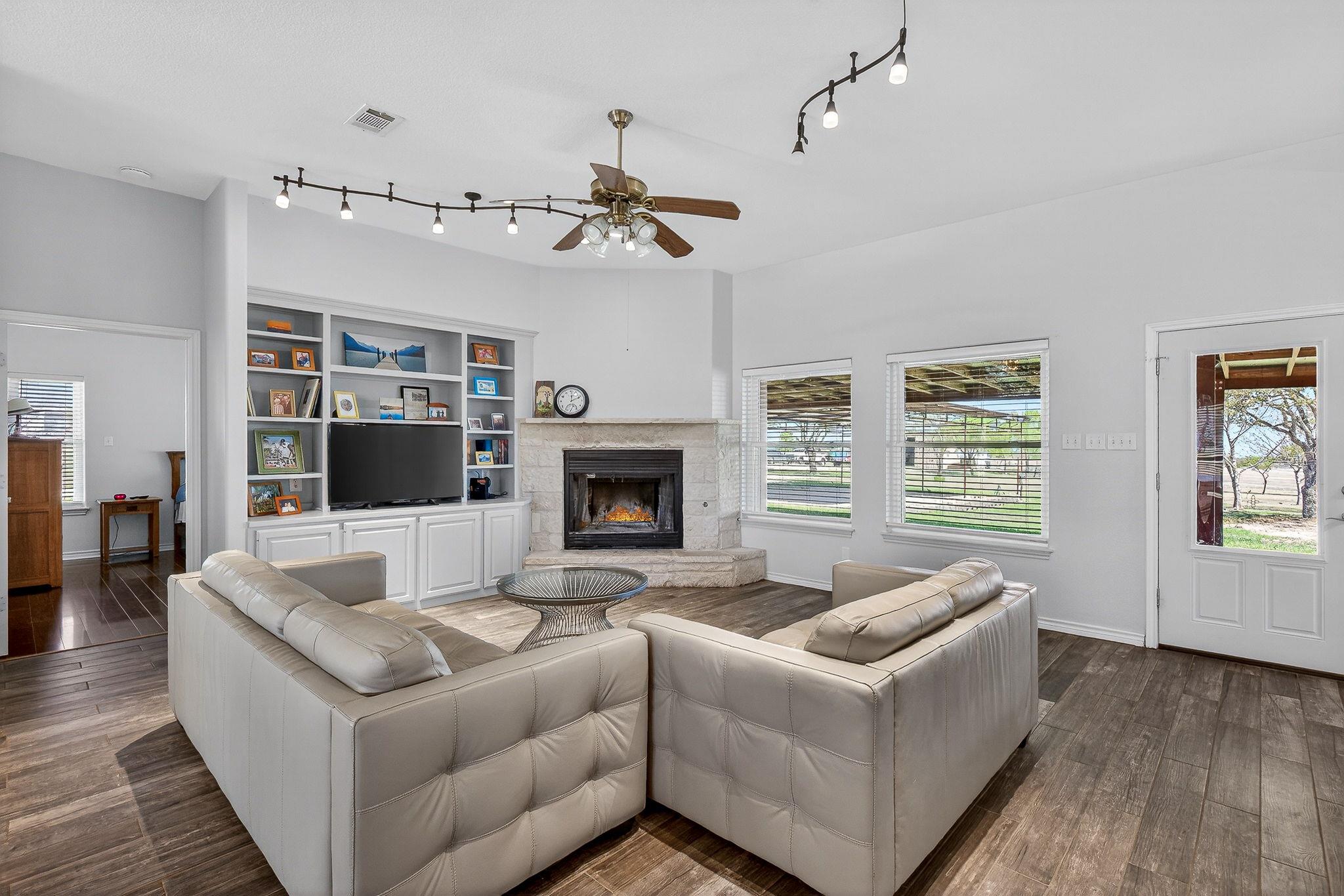 13639 Abrahamson Rd, Manor, TX 78653