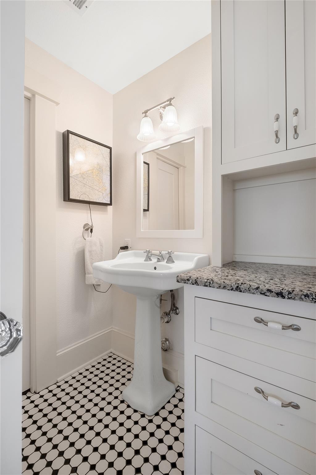 903 E 14th St, Austin, TX 78702