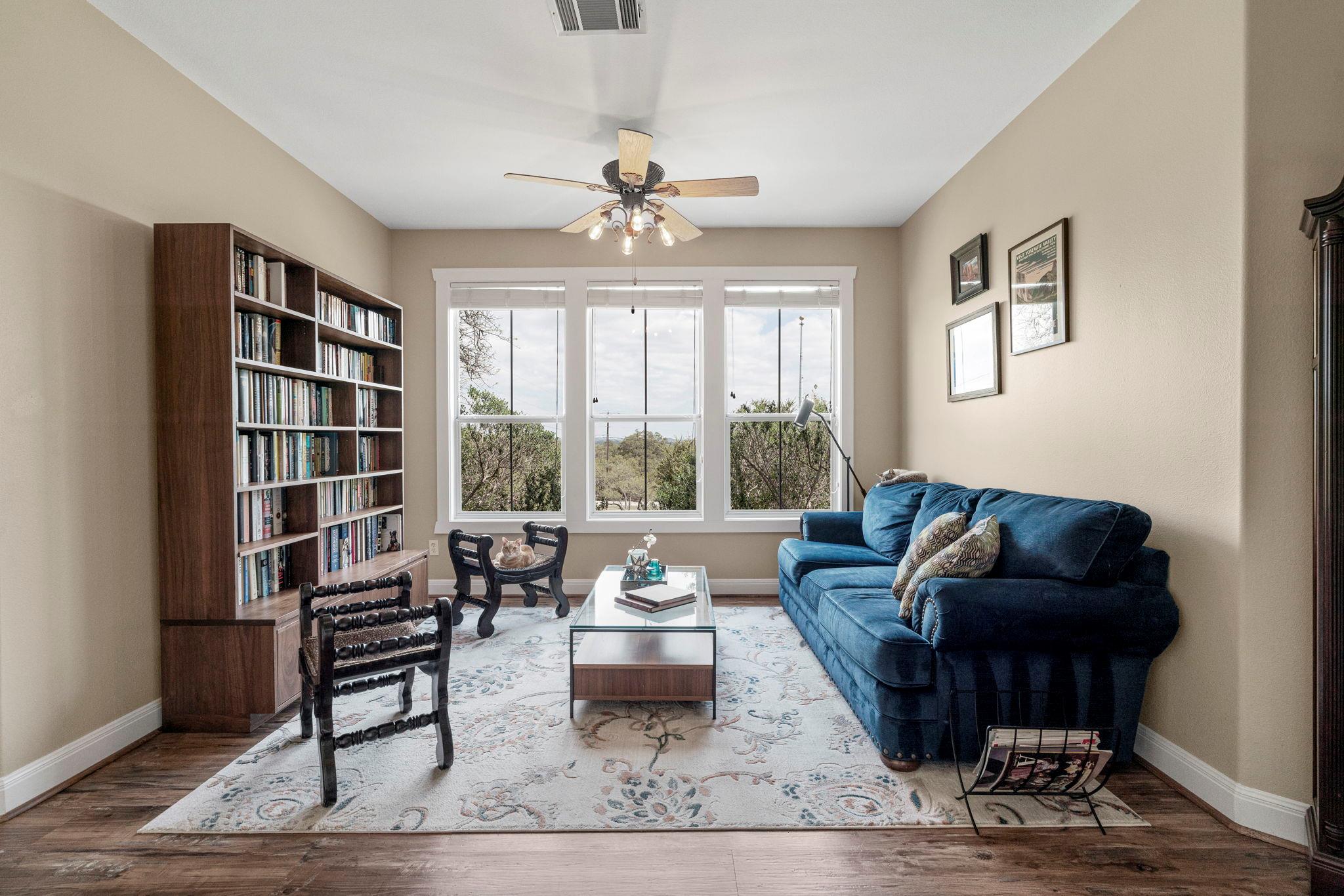 1005 Canyonwood Dr, Dripping Springs, TX 78620