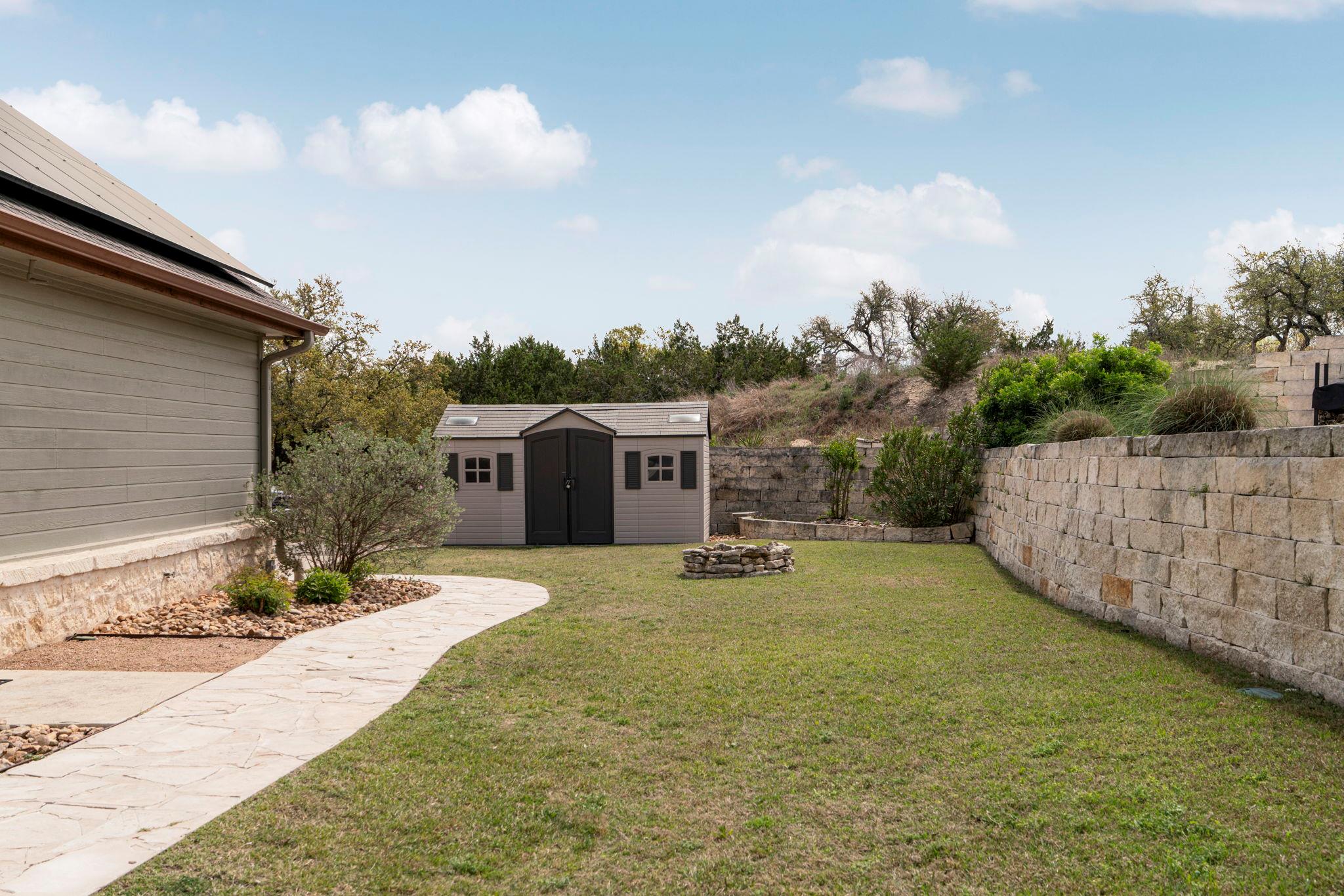 1005 Canyonwood Dr, Dripping Springs, TX 78620