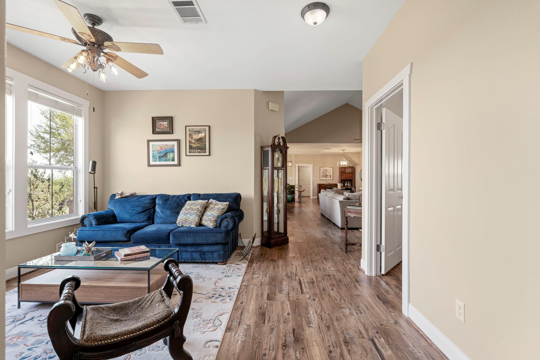 1005 Canyonwood Dr, Dripping Springs, TX 78620