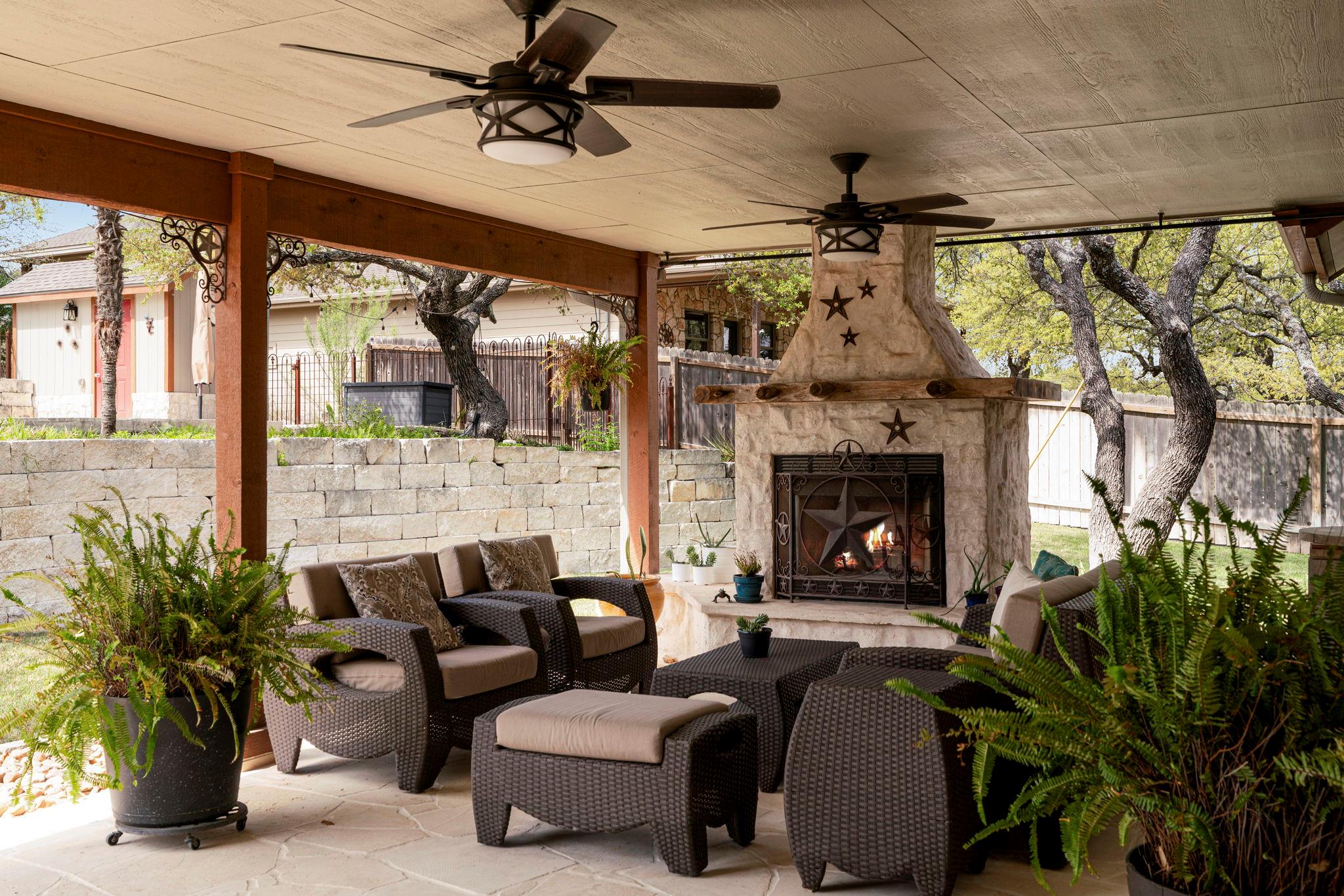 1005 Canyonwood Dr, Dripping Springs, TX 78620