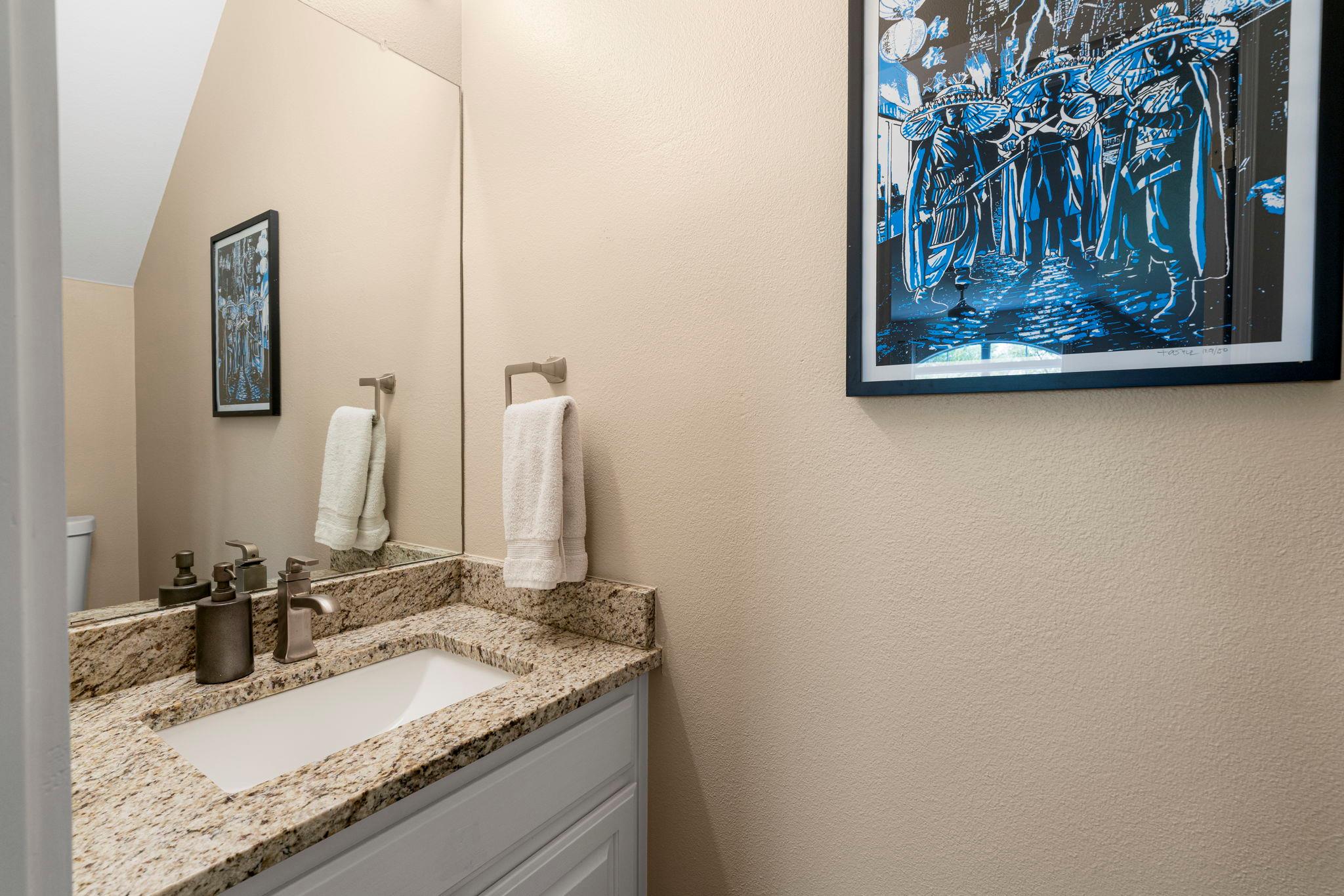 1005 Canyonwood Dr, Dripping Springs, TX 78620