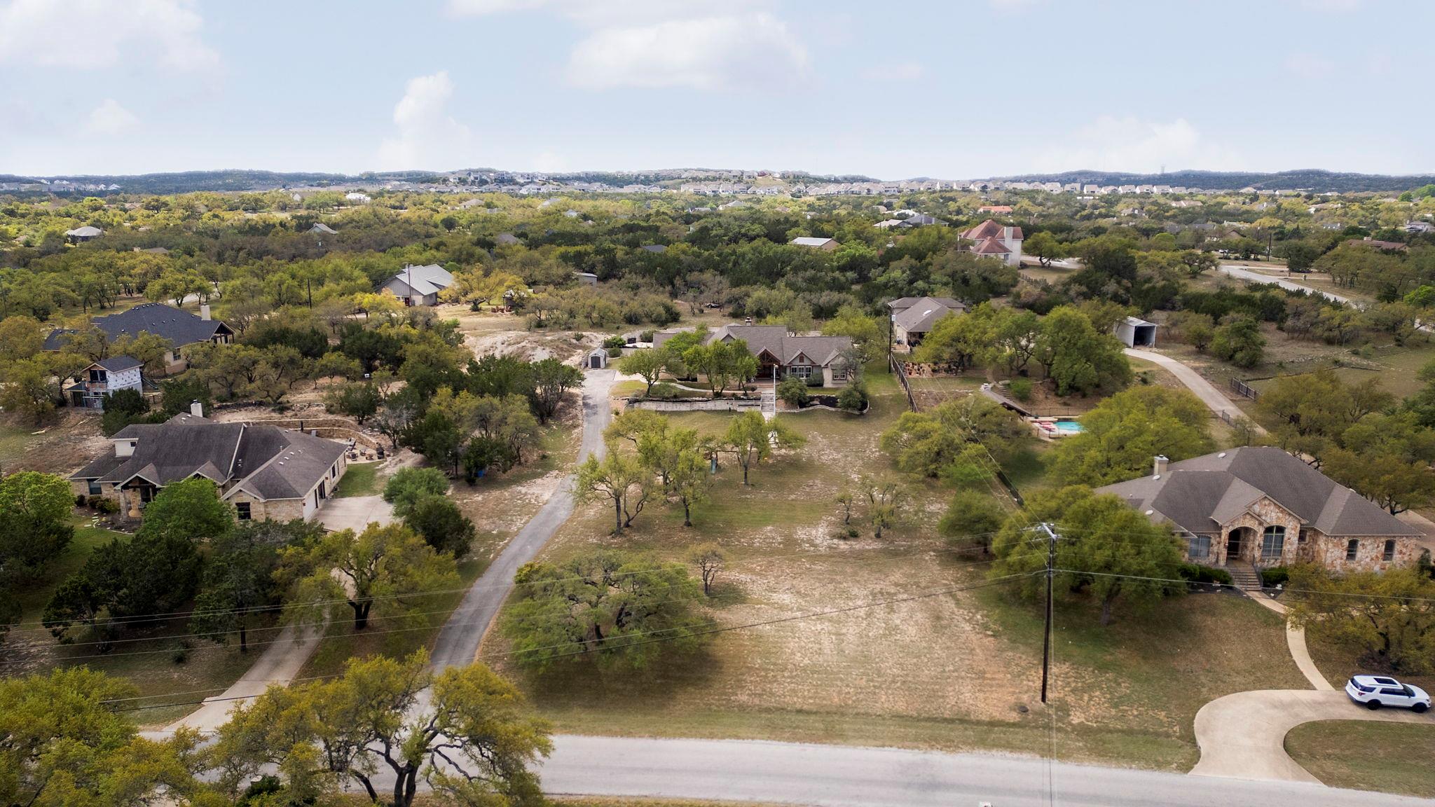 1005 Canyonwood Dr, Dripping Springs, TX 78620